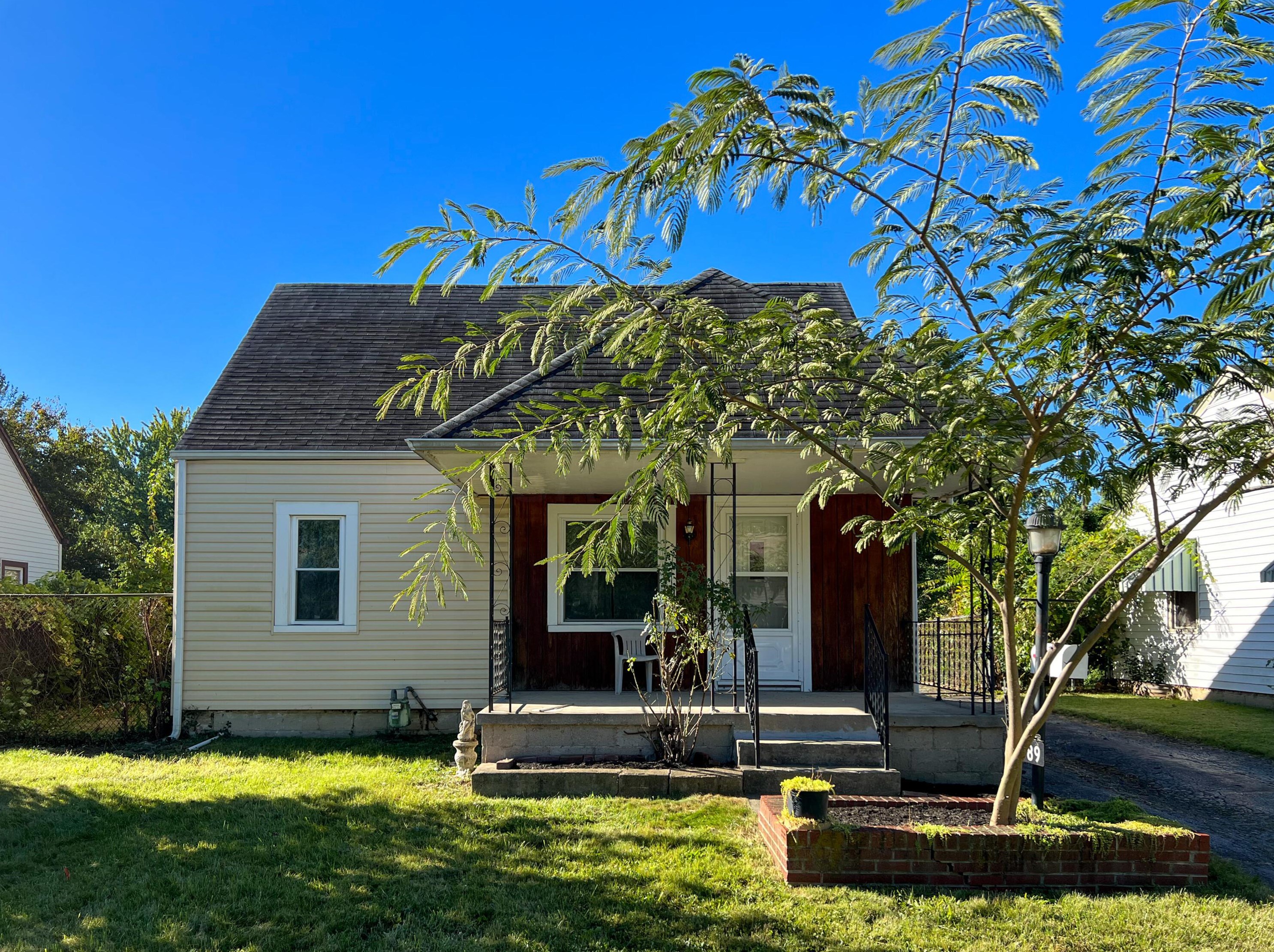 2089 Argyle Dr, Columbus, OH 43219-1207