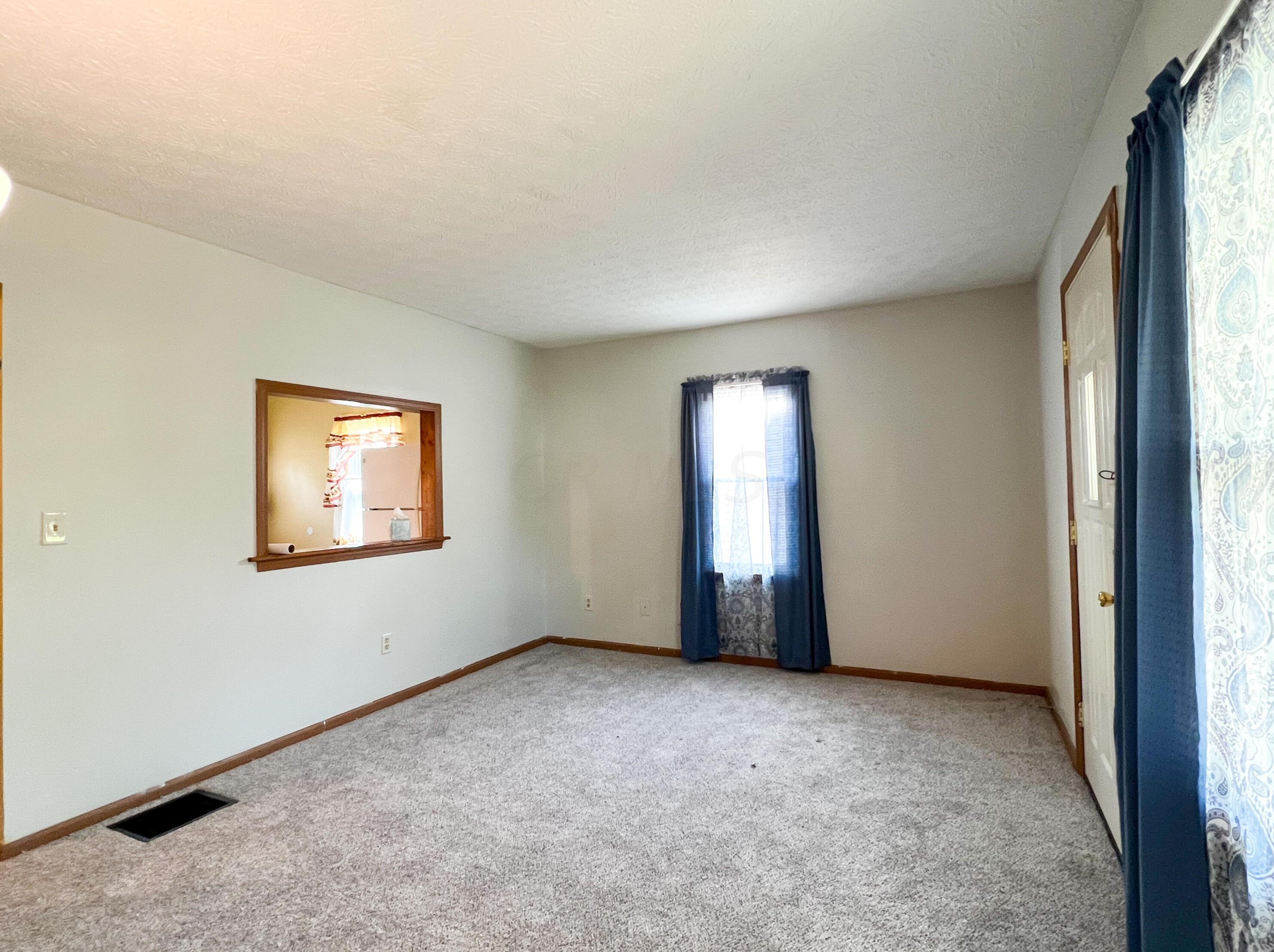 2089 Argyle Dr, Columbus OH 43219-1117 exterior