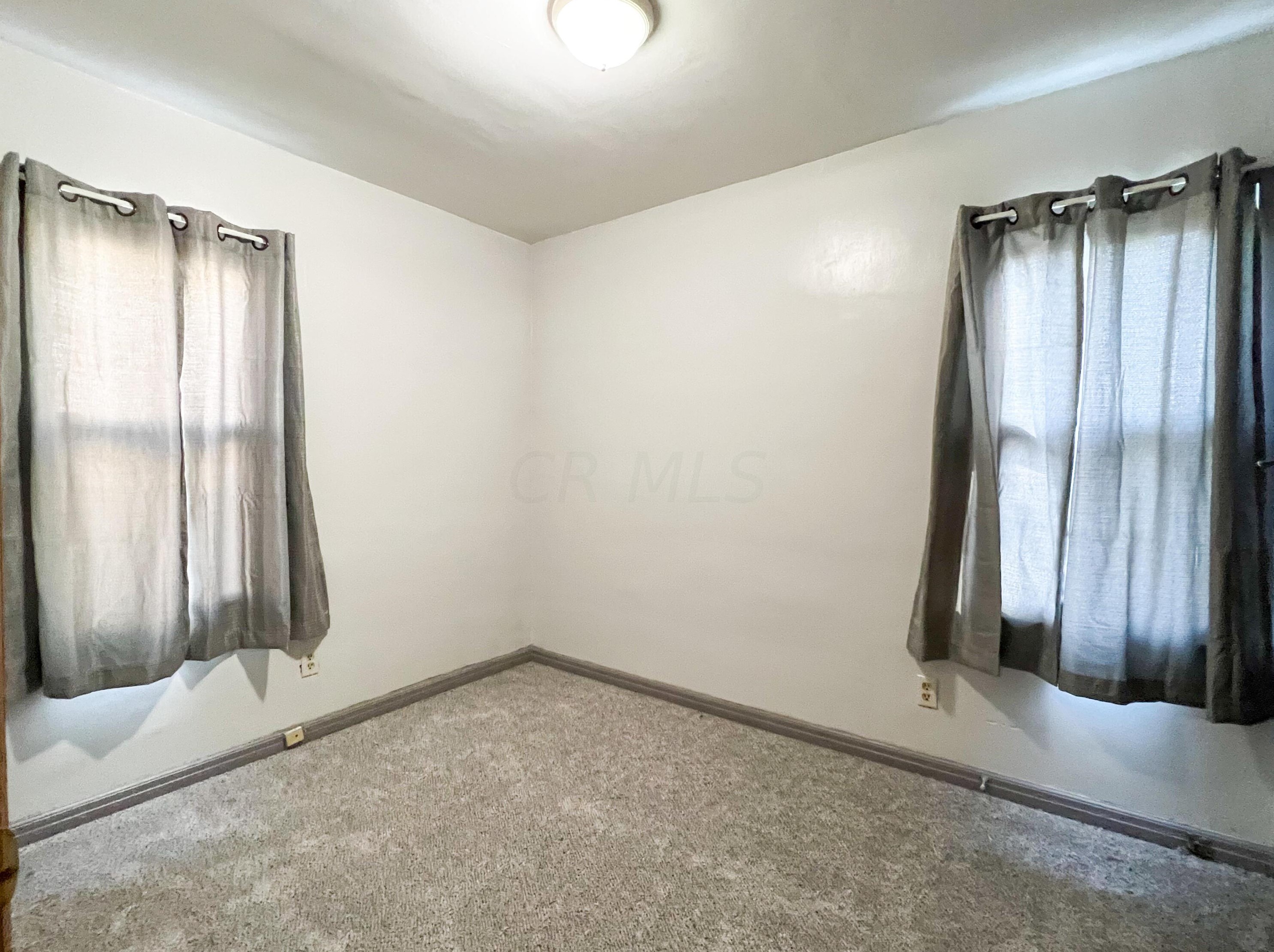 2089 Argyle Dr, Columbus OH 43219-1117 exterior