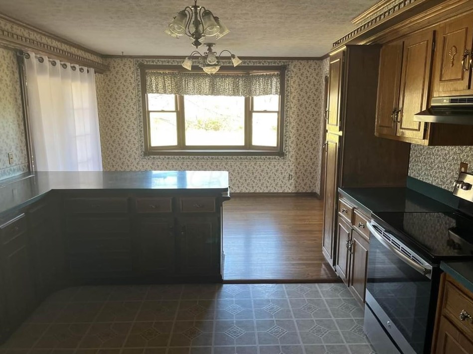 3383 Watkins Rd, Columbus OH  43207-3525 exterior