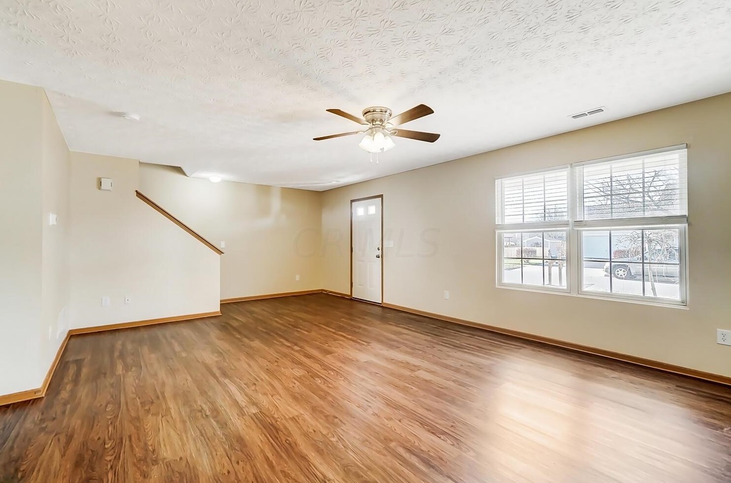 94 Richard Ave, Ashville OH  43103-9000 exterior