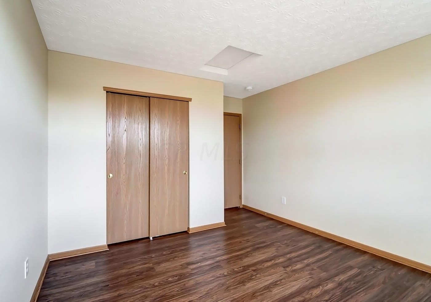 94 Richard Ave, Ashville OH  43103-9000 exterior