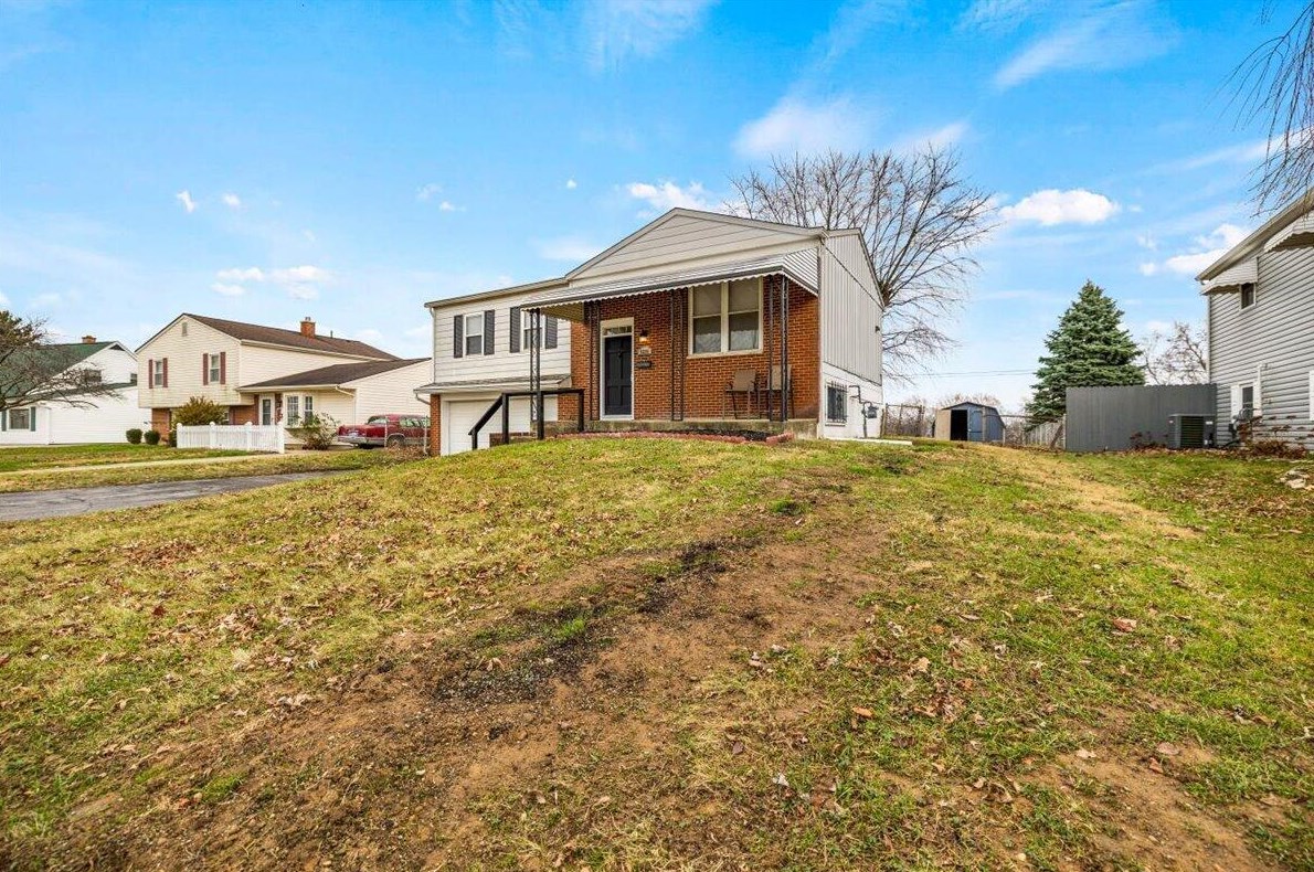 5226 Edgeview Rd, Columbus, OH 43207-4934