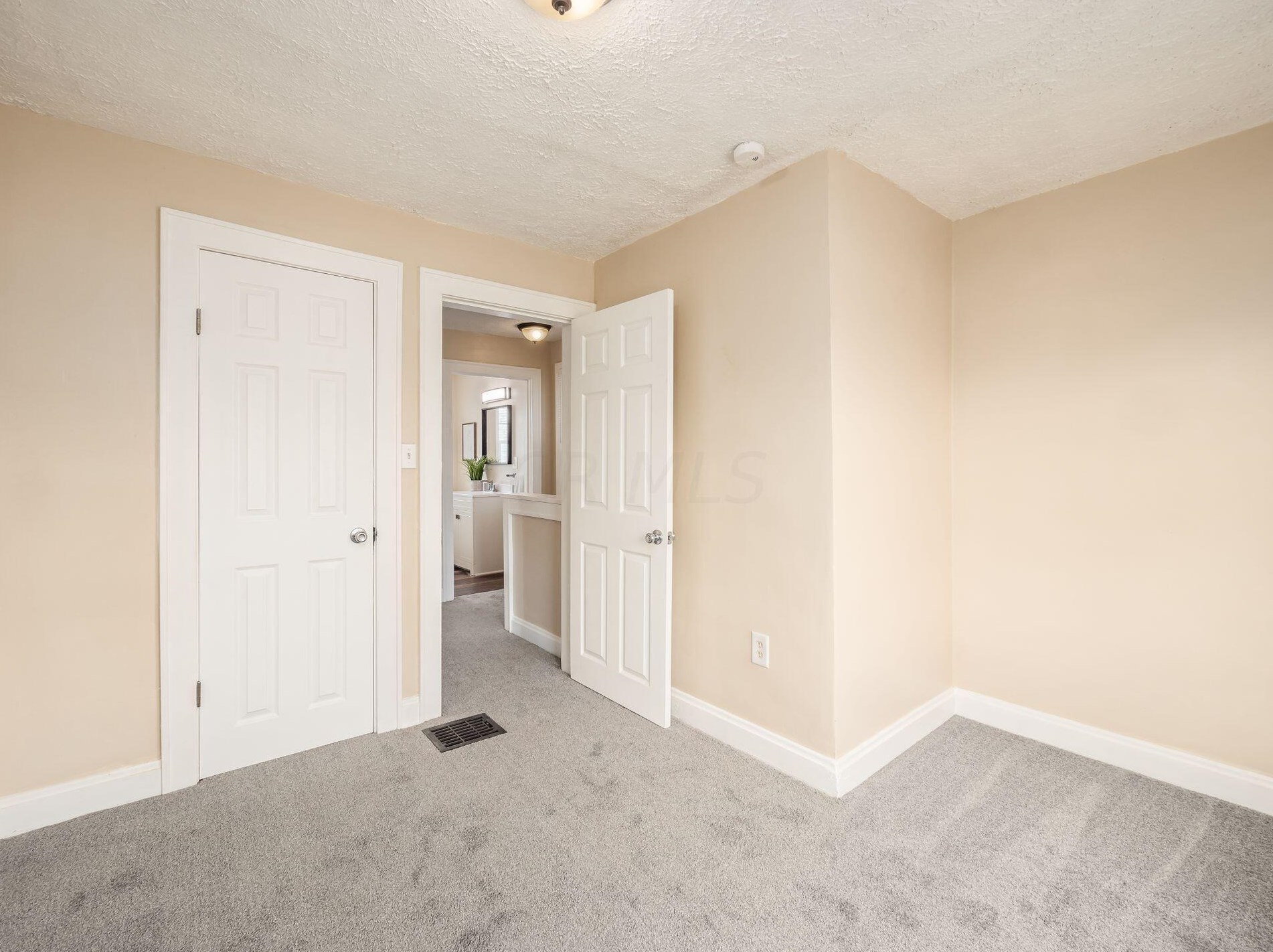 87 Yale Ave, Columbus OH 43223-1344 exterior