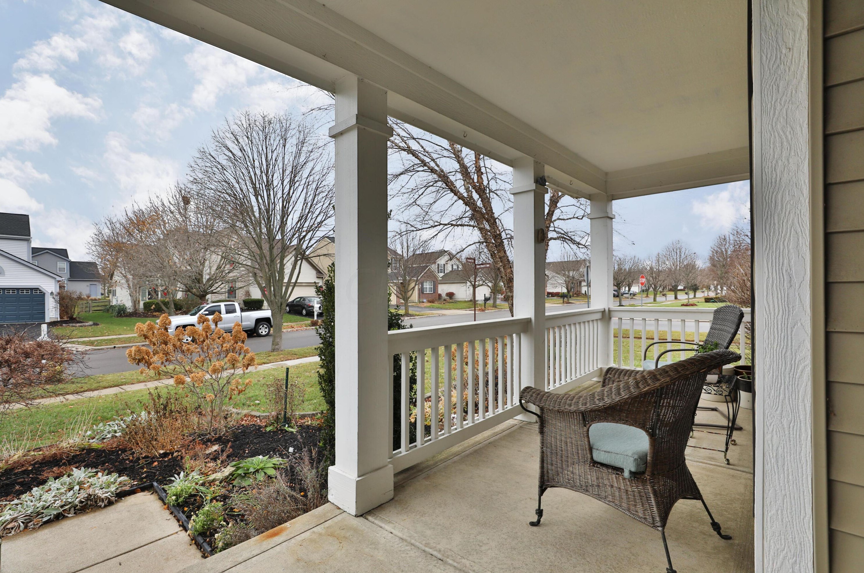 6034 Tuswell Dr, Dublin, OH 43016-9175