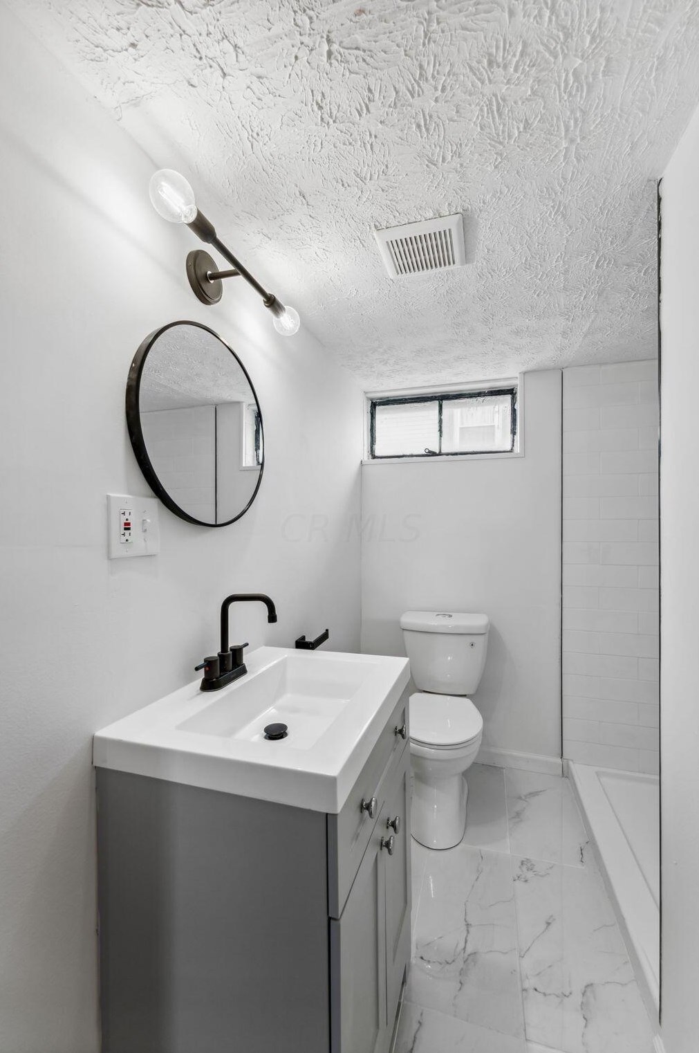 96 Weyant Ave, Columbus OH 43227-1024 exterior