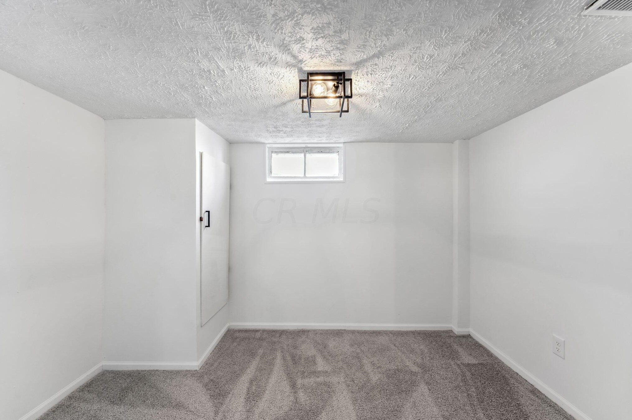 96 Weyant Ave, Columbus OH 43227-1024 exterior