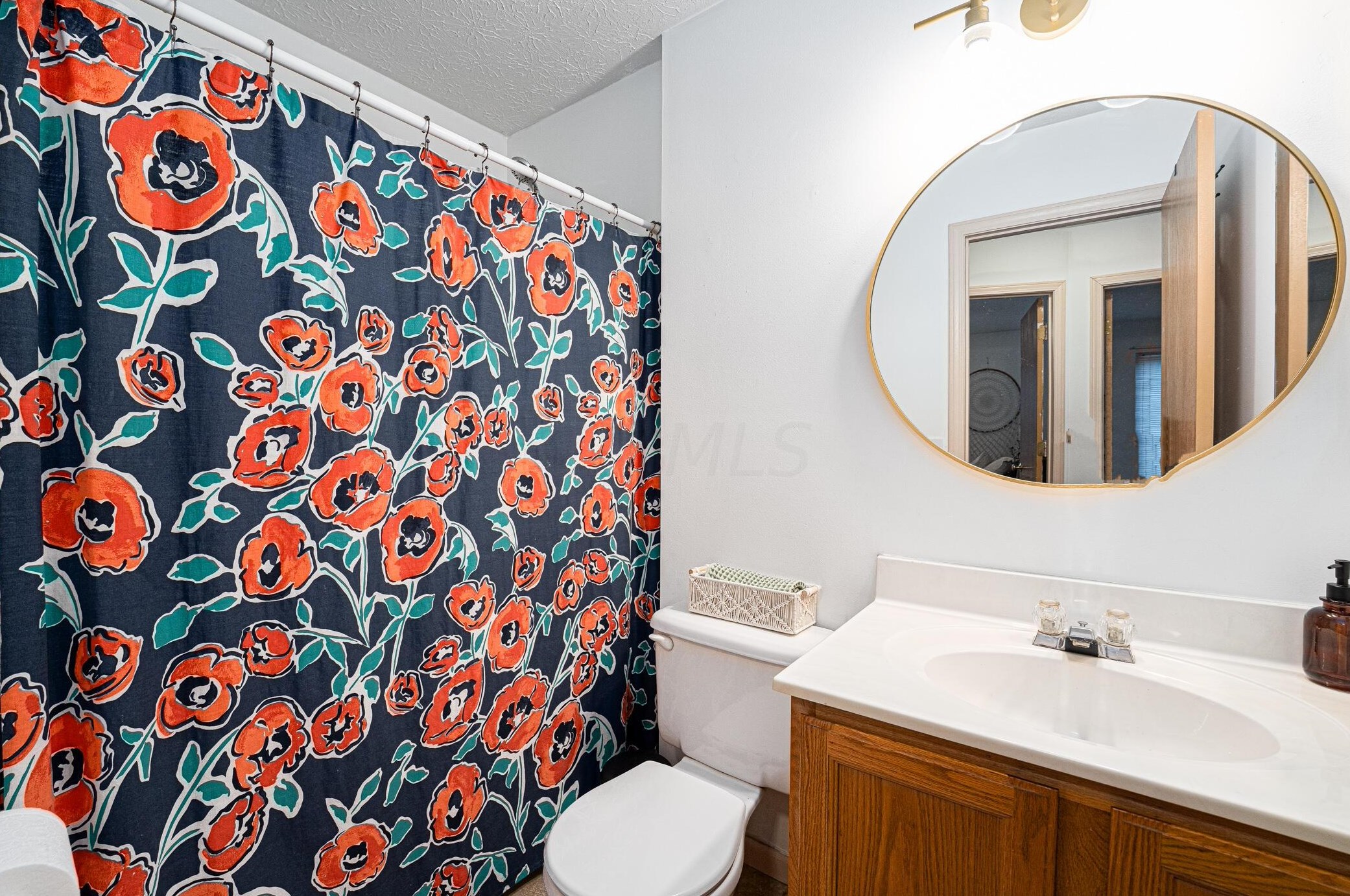 2139 Kingscreek Ct, Darbydale OH  43123-1290 exterior