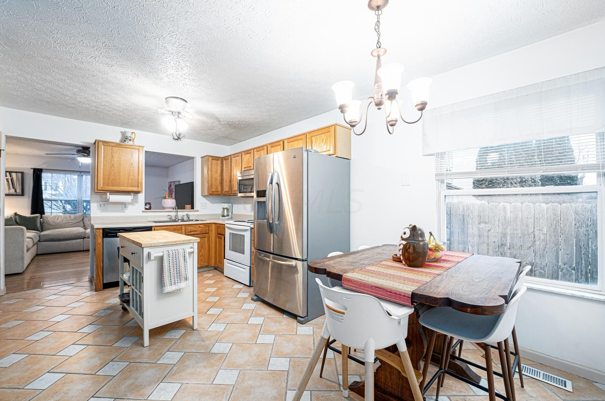 2139 Kingscreek Ct, Darbydale OH  43123-1290 exterior