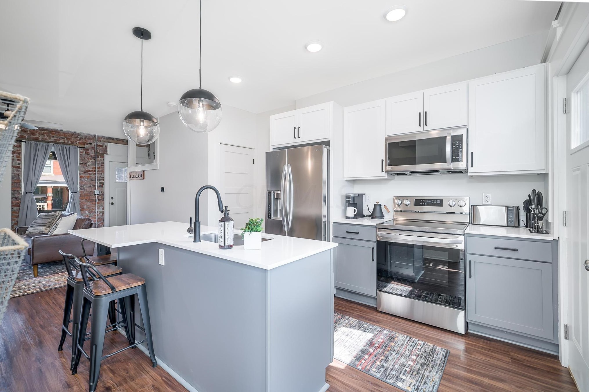 1296 Parsons Ave, Columbus OH 43206-3640 exterior