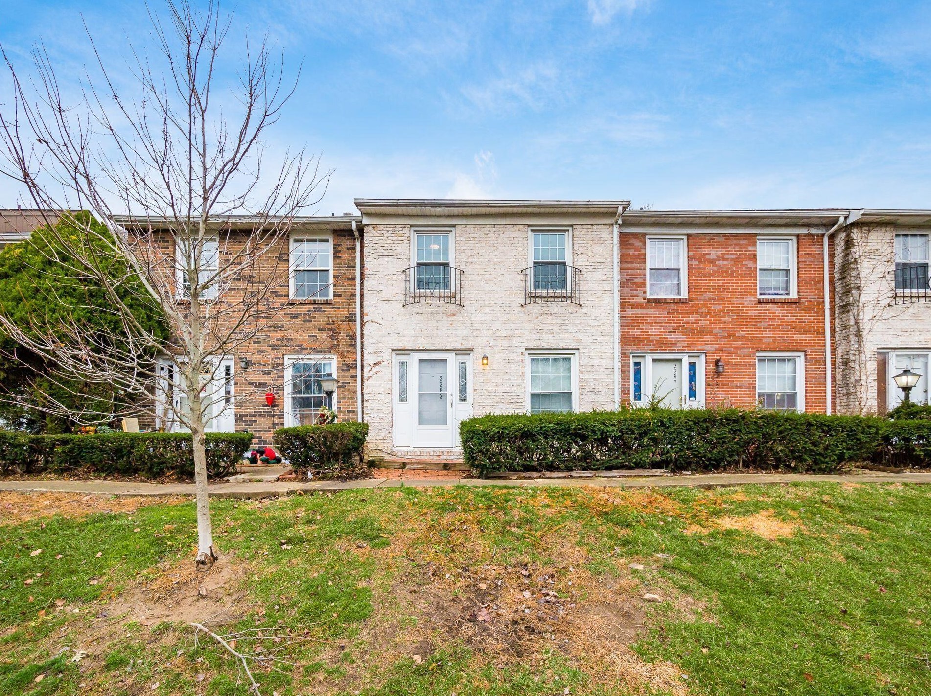 2382 Hardesty Dr, Columbus, OH 43204-0058