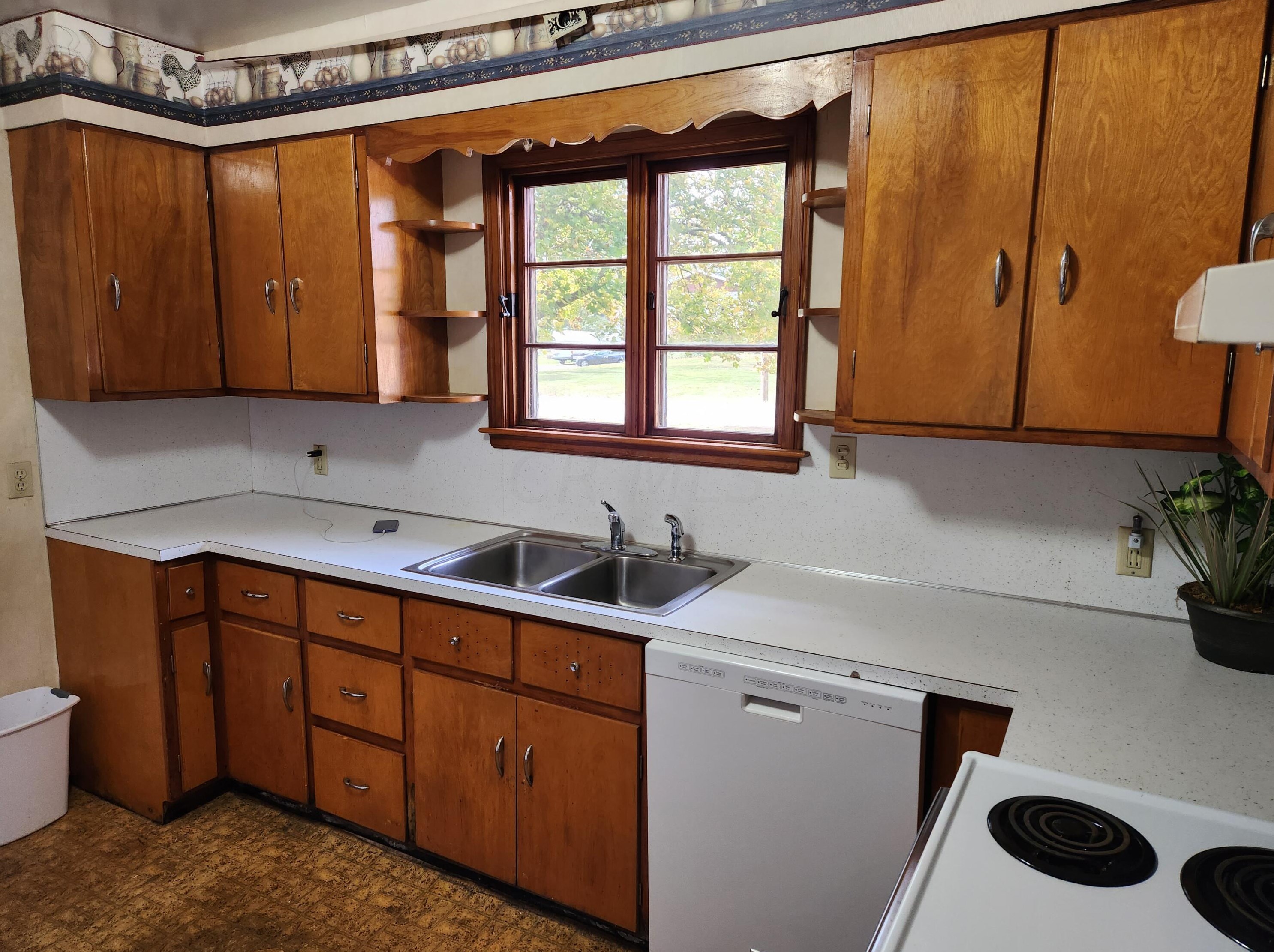 5968 Granville Rd, Mount Vernon, OH 43050