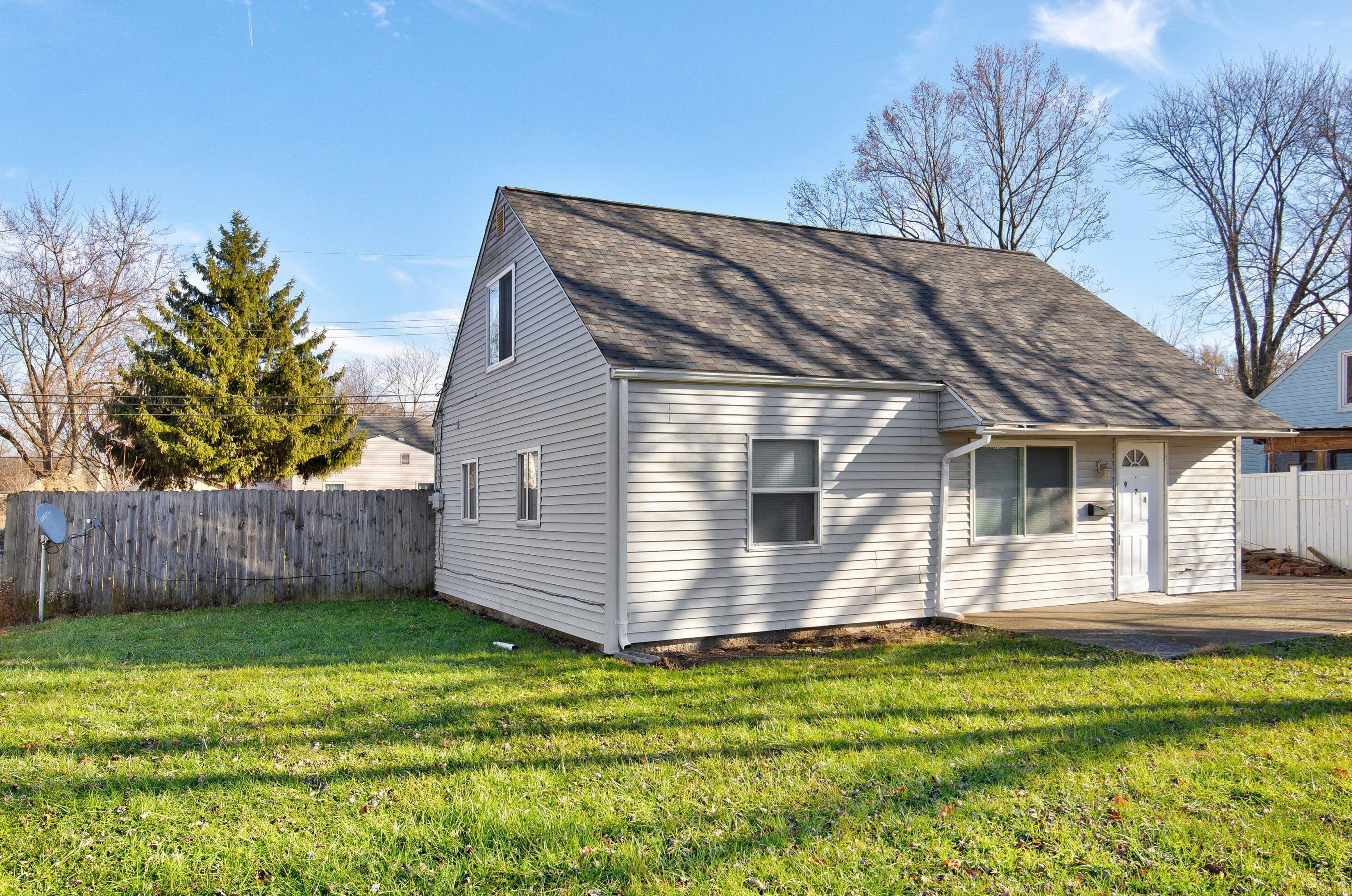 974 Colgate Rd, Columbus, OH 43213-2409