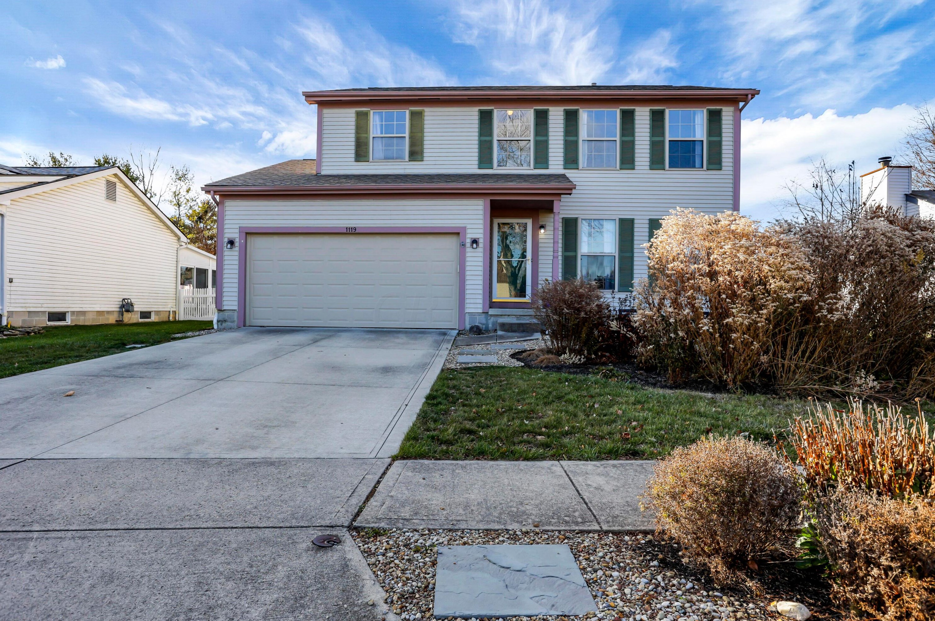 1119 Oxfordshire Dr, Columbus, OH 43228-9237