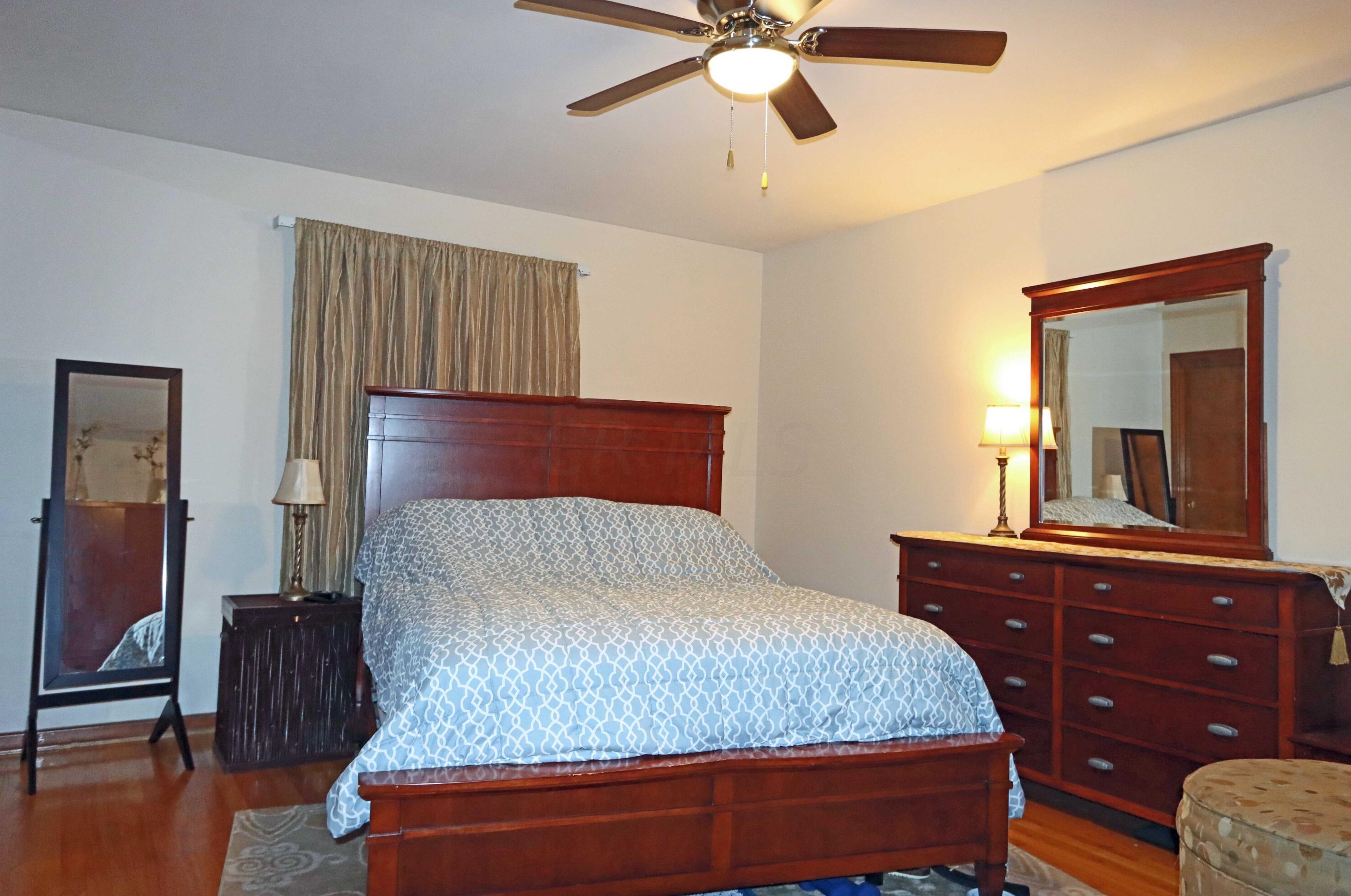 1705 Lynnhurst Rd, Columbus OH 43229-2641 exterior