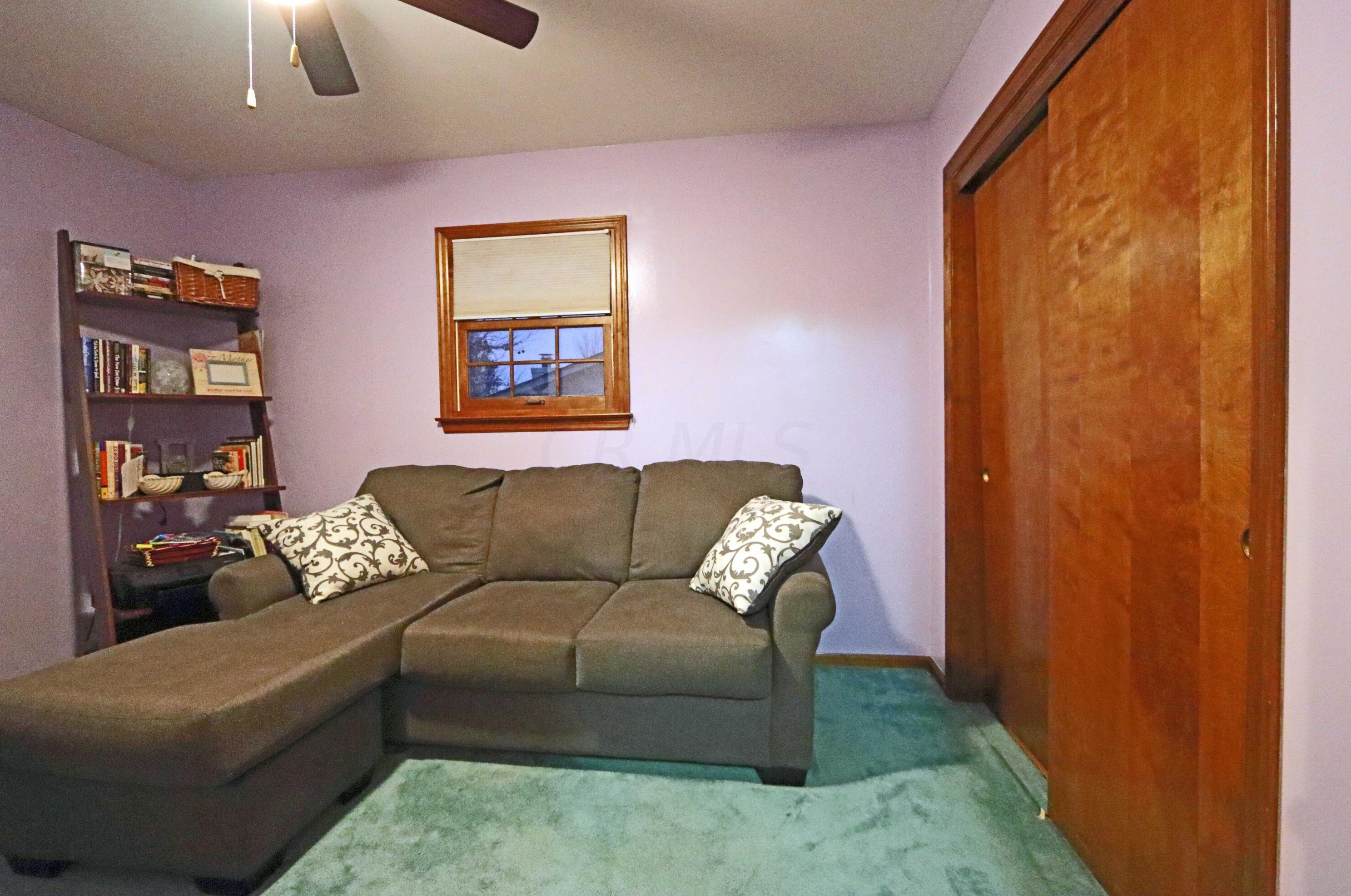 1705 Lynnhurst Rd, Columbus OH 43229-2641 exterior