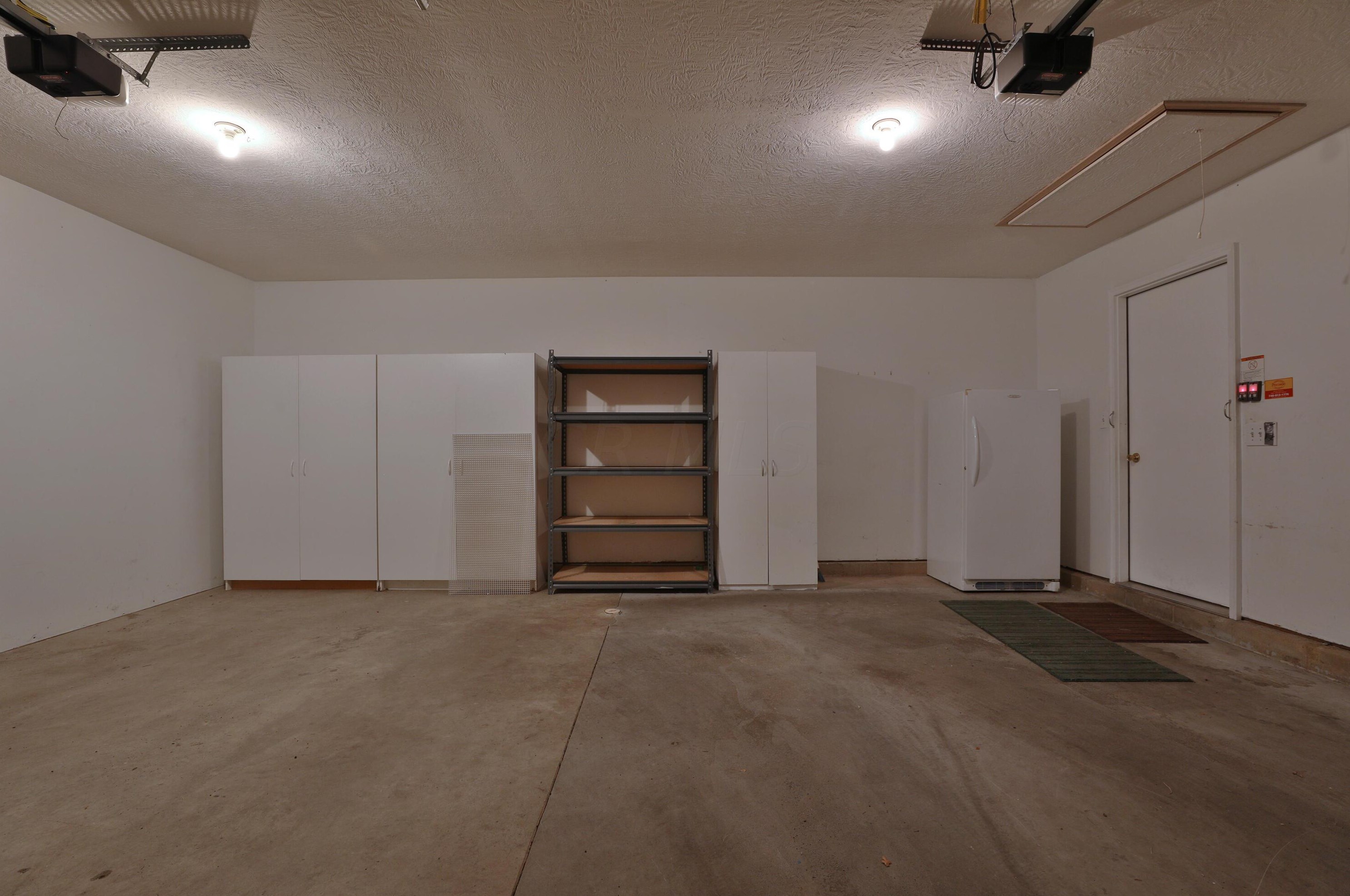 997 Vlg Brk Way, Columbus OH 43235-5033 exterior