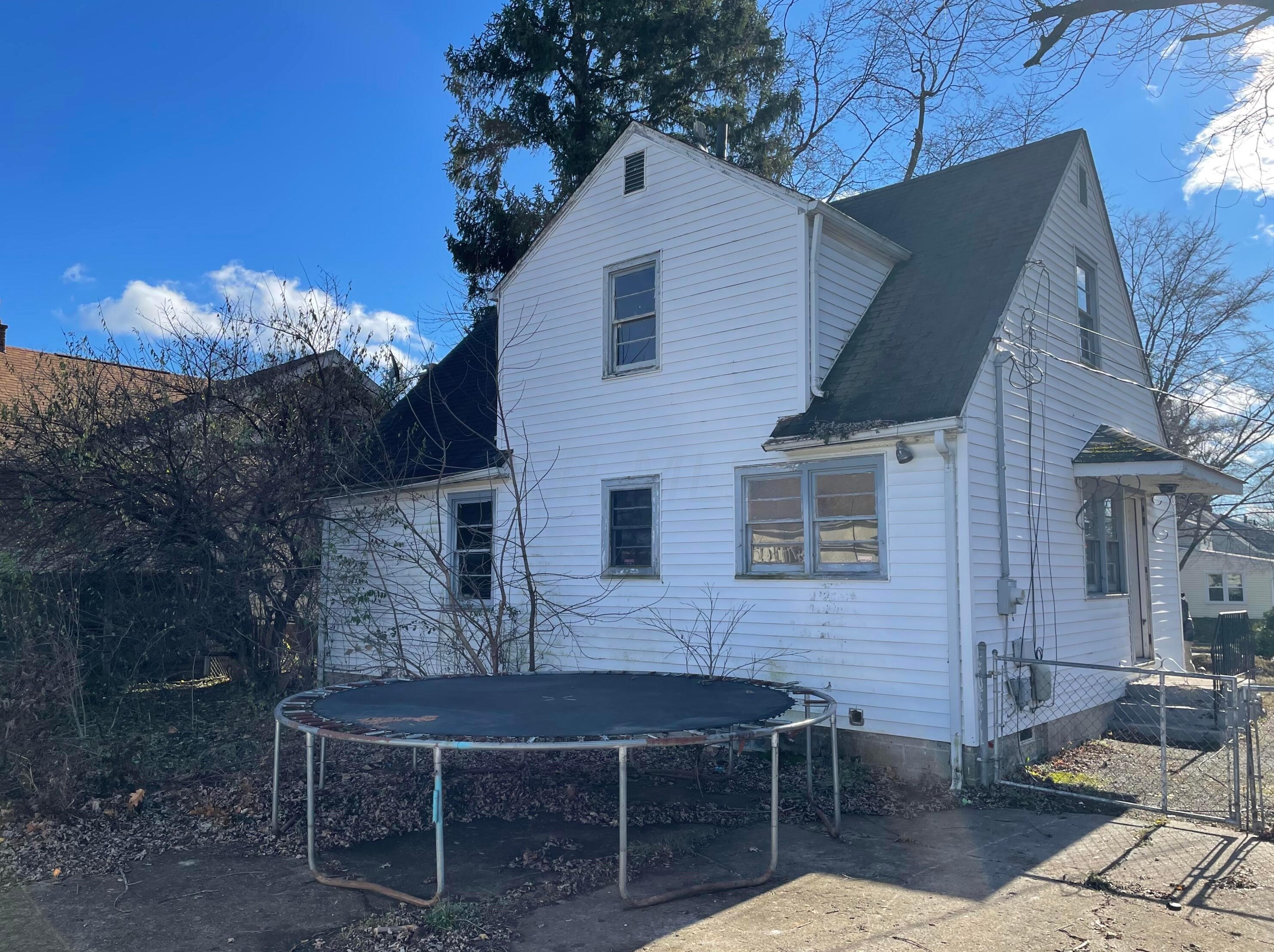 2948 Maryland Ave, Columbus, OH 43209-1157
