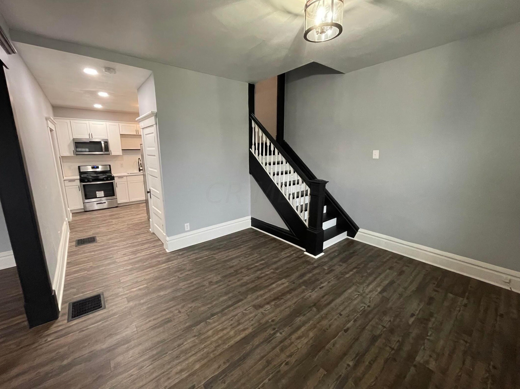 1728 W 3rd Ave, Columbus, OH 43212