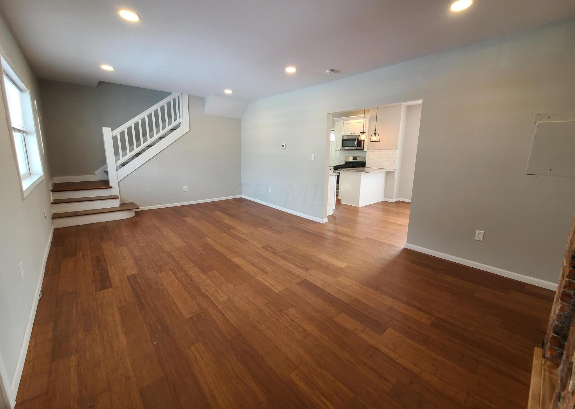 827 E 4th Ave, Columbus, OH 43201