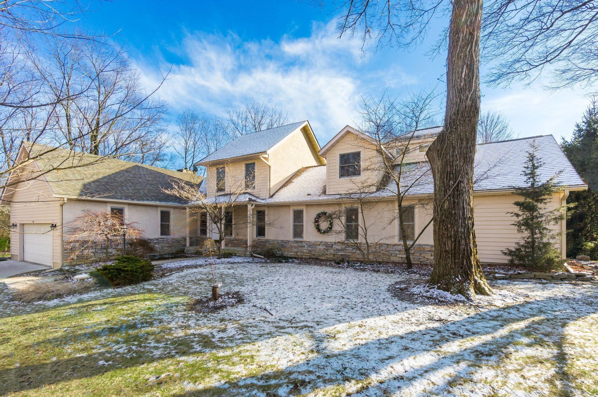 645 Pollock Rd, Delaware, OH 43015-3041