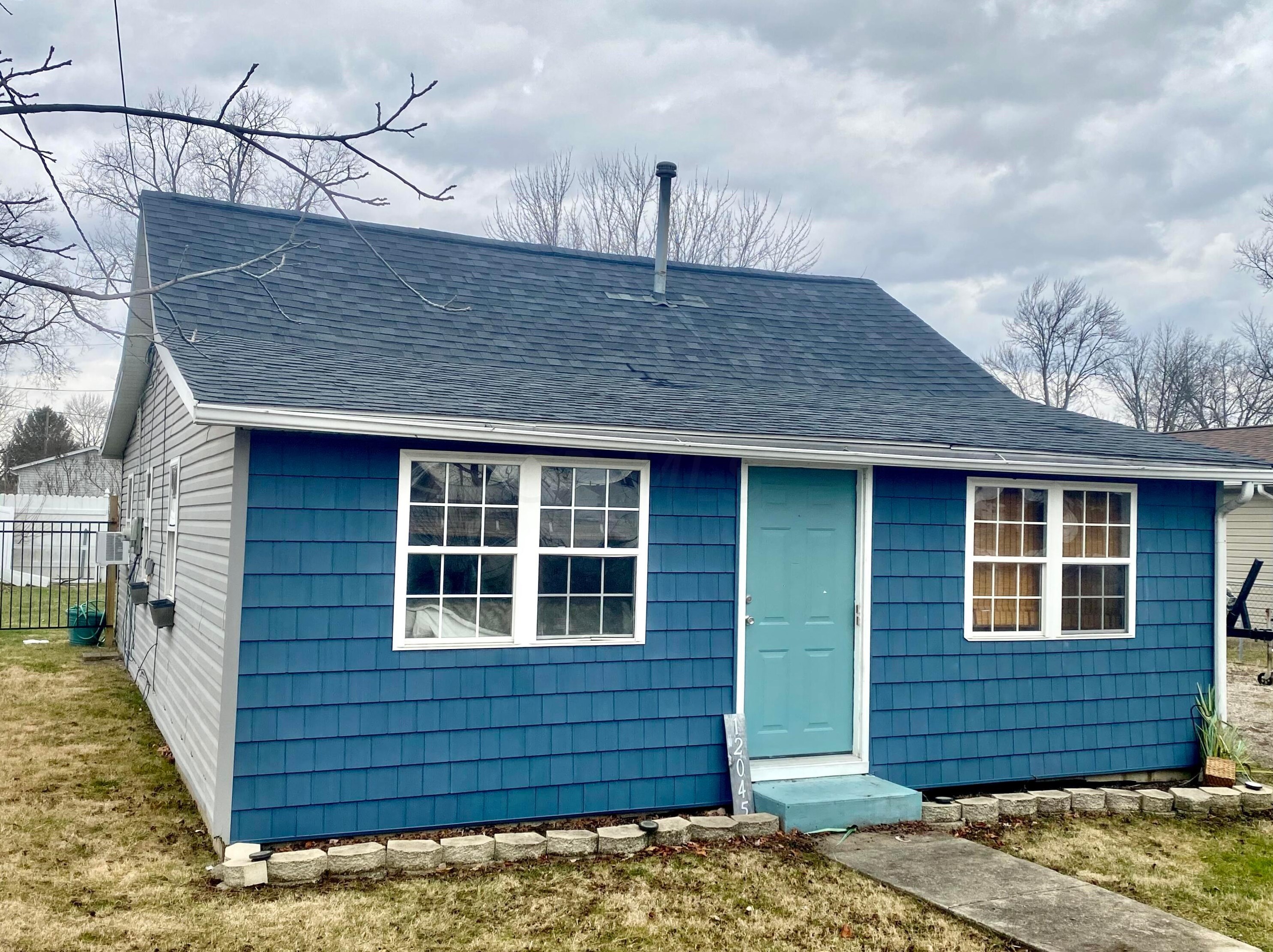 12045 9th Ave, Millersport, OH 43046