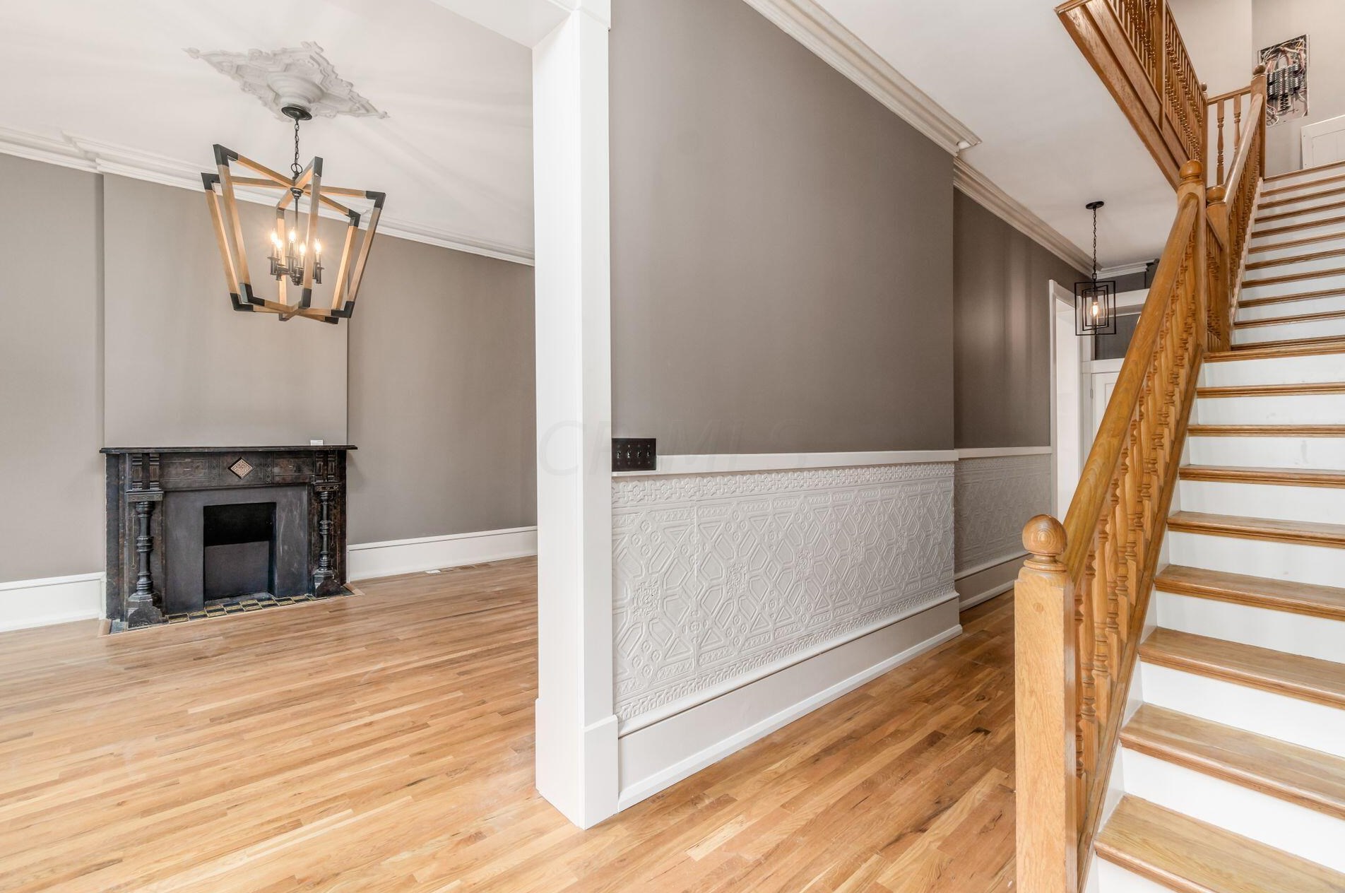 390 Town St, Columbus OH 43215-4838 exterior