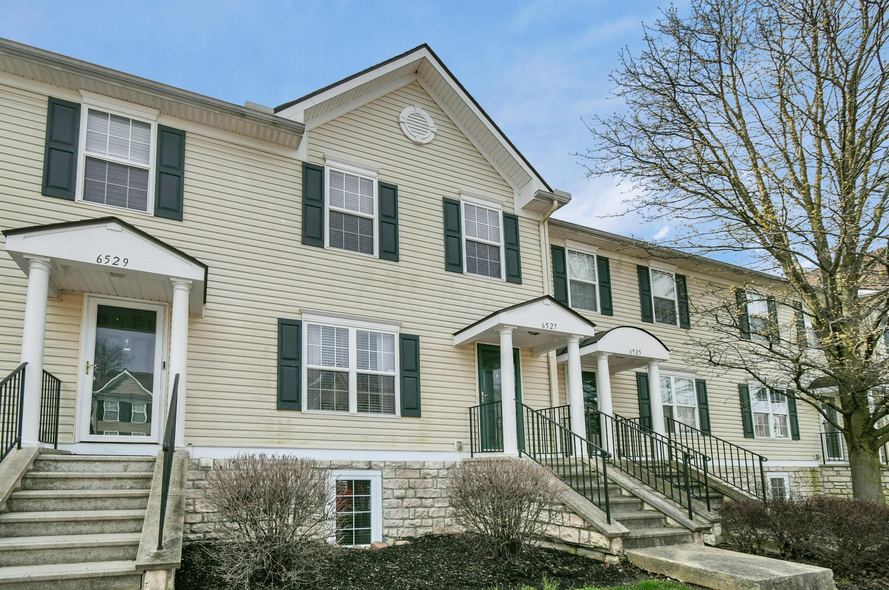6527 Crab Apple Dr, Cnl Wnchstr, OH 43110-7022