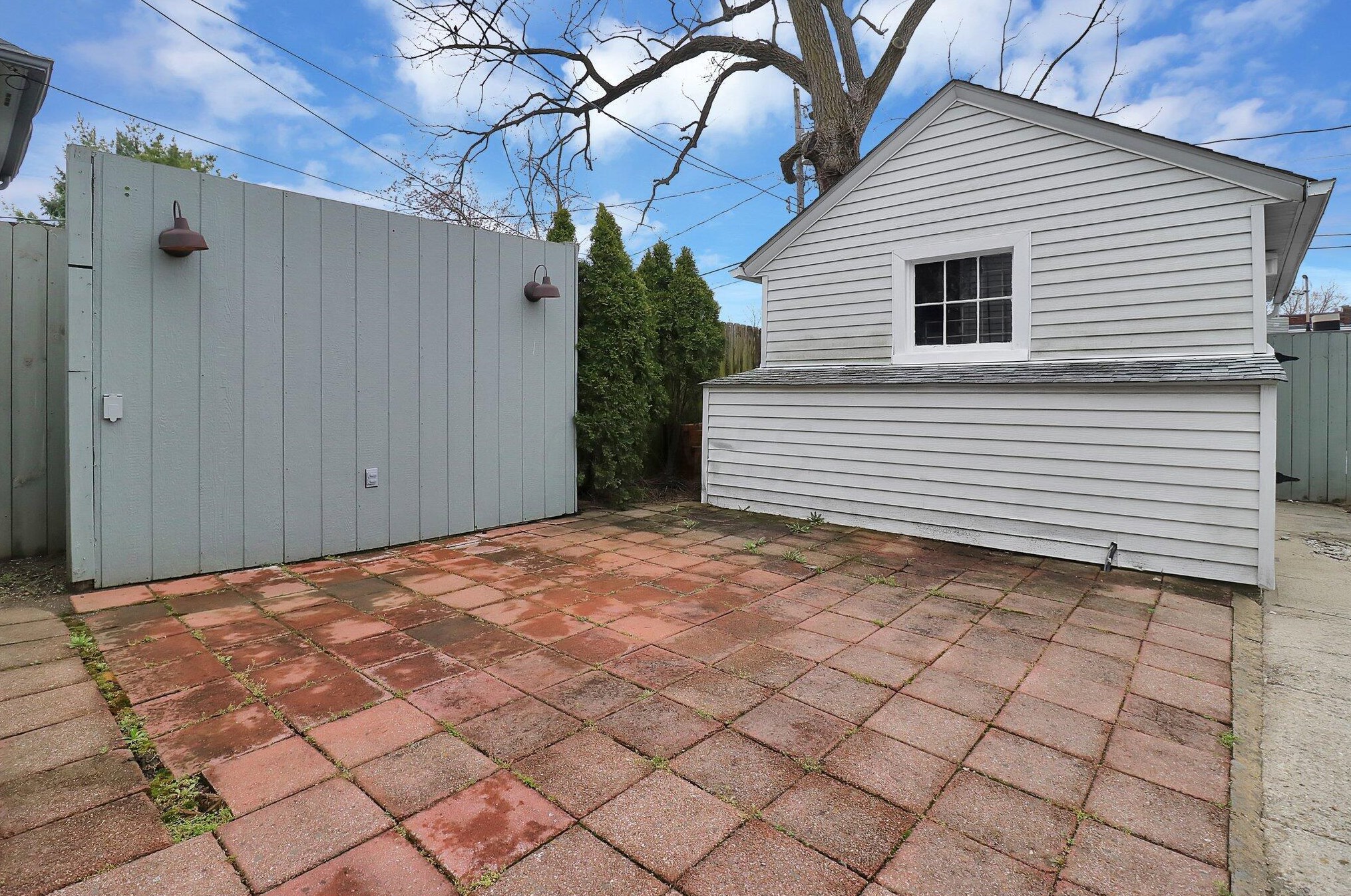51 Frebis Ave, Columbus OH  43206-3613 exterior