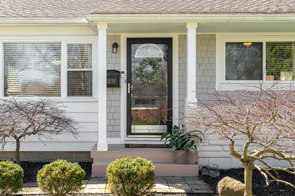 2533 Bristol Rd, Columbus, OH 43221-1102