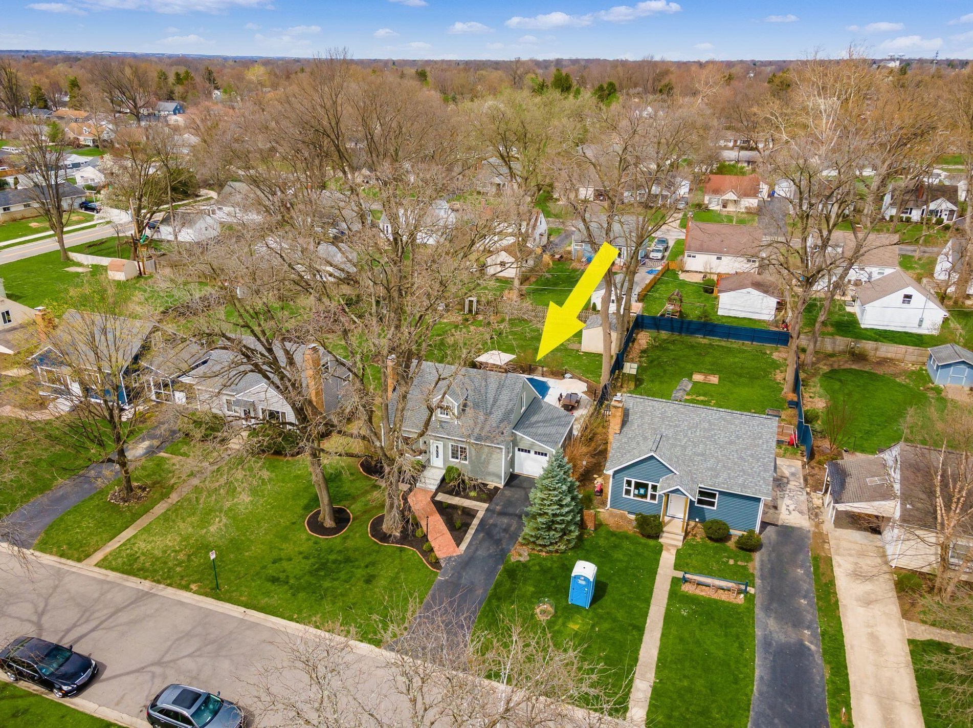 2170 Ridgecliff Rd, Columbus OH  43221-1820 exterior