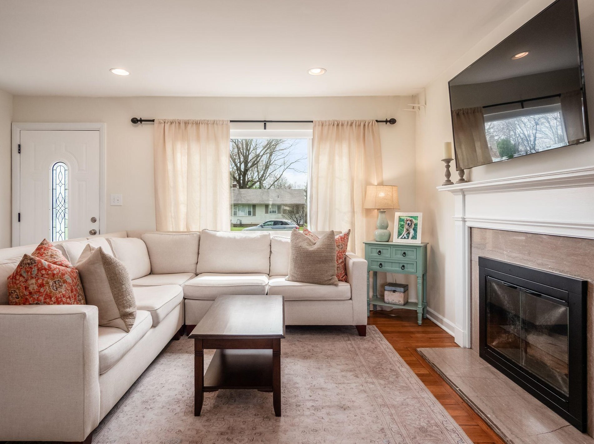 2170 Ridgecliff Rd, Columbus OH  43221-1820 exterior