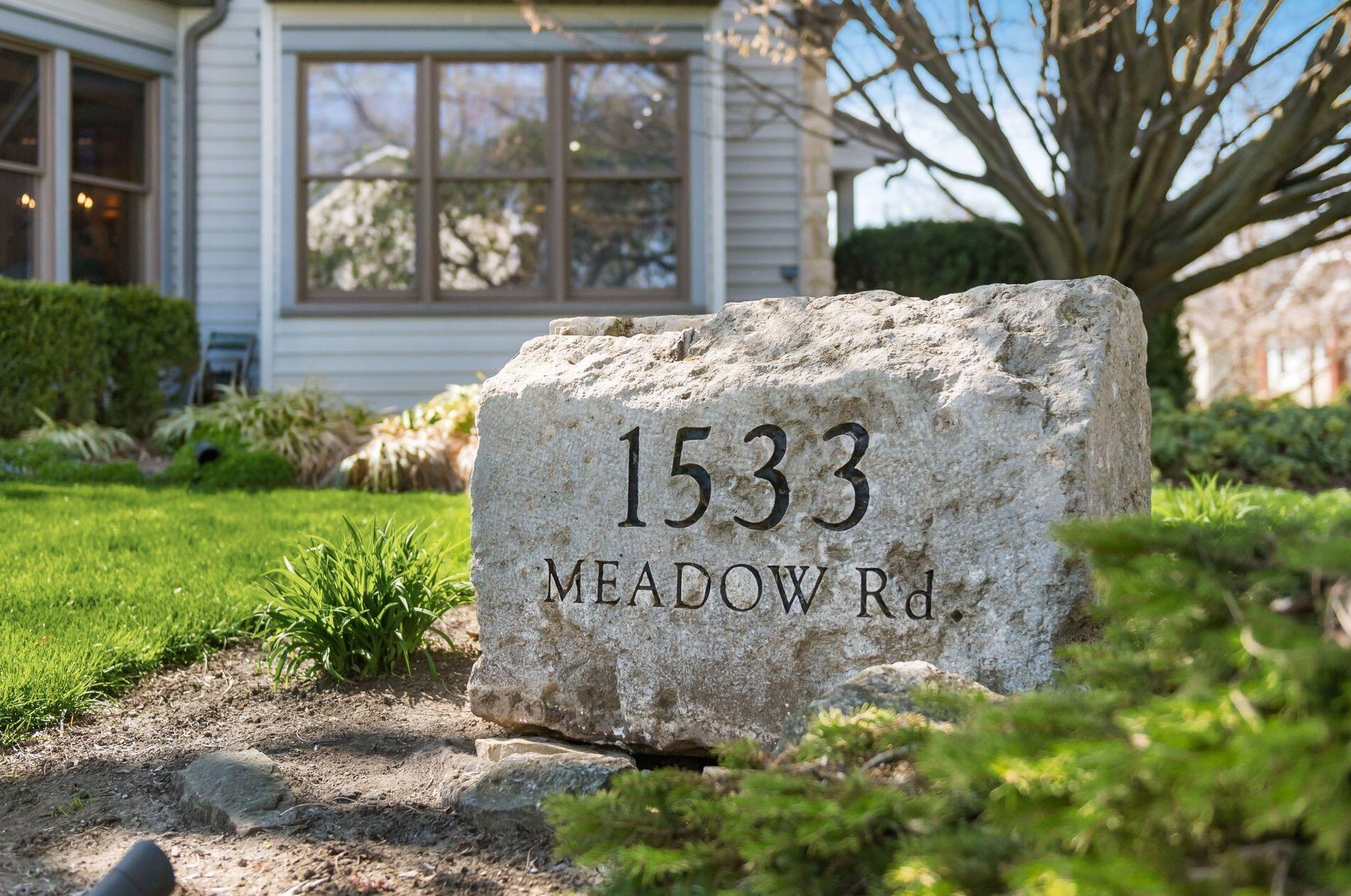 1533 Meadow Rd, Columbus, OH 43212-2508