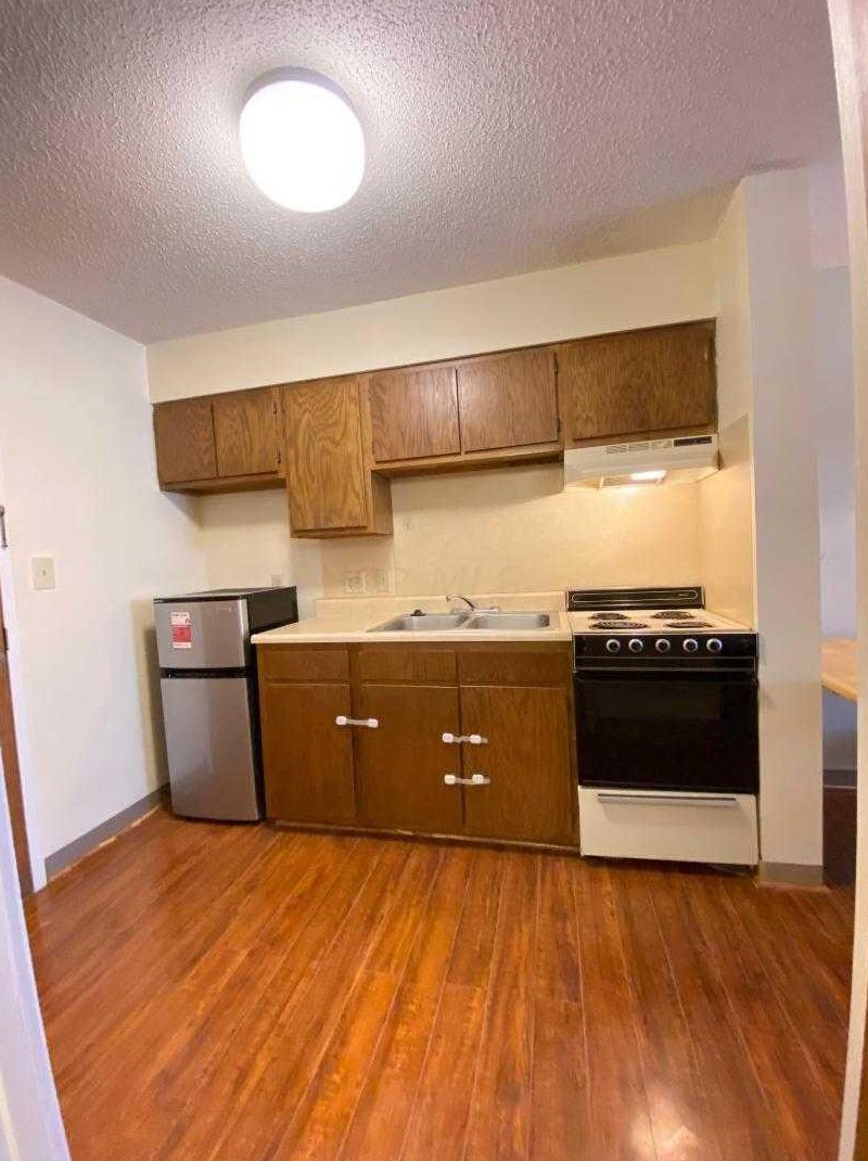 364 Lane Ave, Columbus OH 43201-1000 exterior