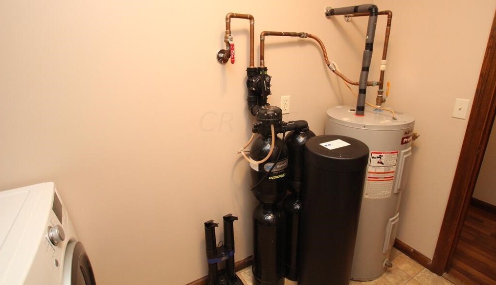 11946 Yankeetown Pike, Mount Sterling OH  43143-9513 exterior