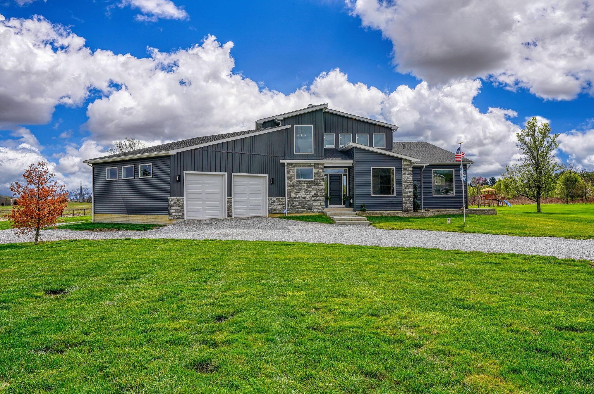 1706 Pickerington Nw Rd, Carroll, OH 43112