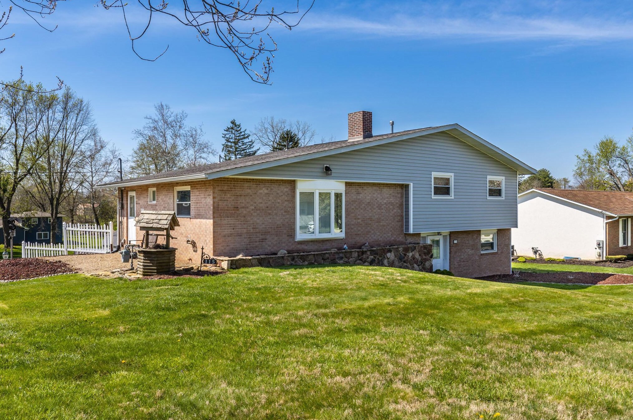 115 Donnie St, Centerburg, OH 43011