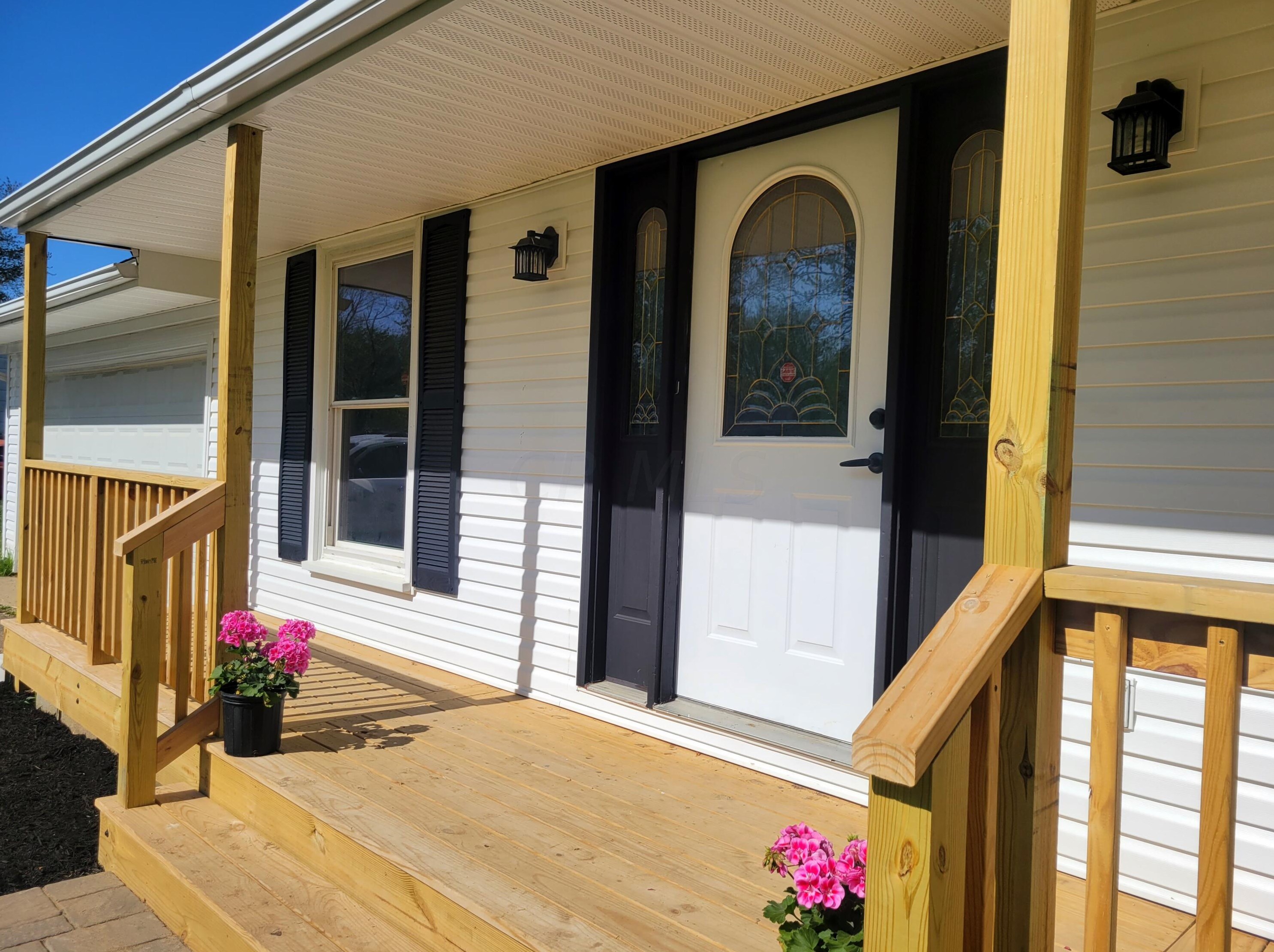 23873 Eisenhower Dr, Circleville, OH 43113-9792