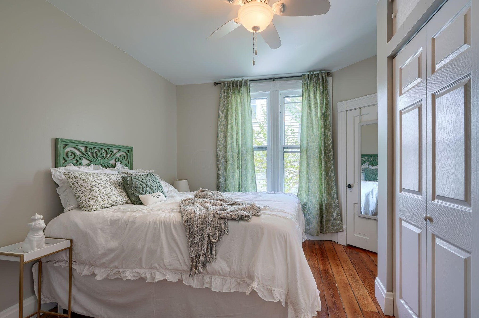 240 2nd Ave, Columbus OH  43201-5401 exterior