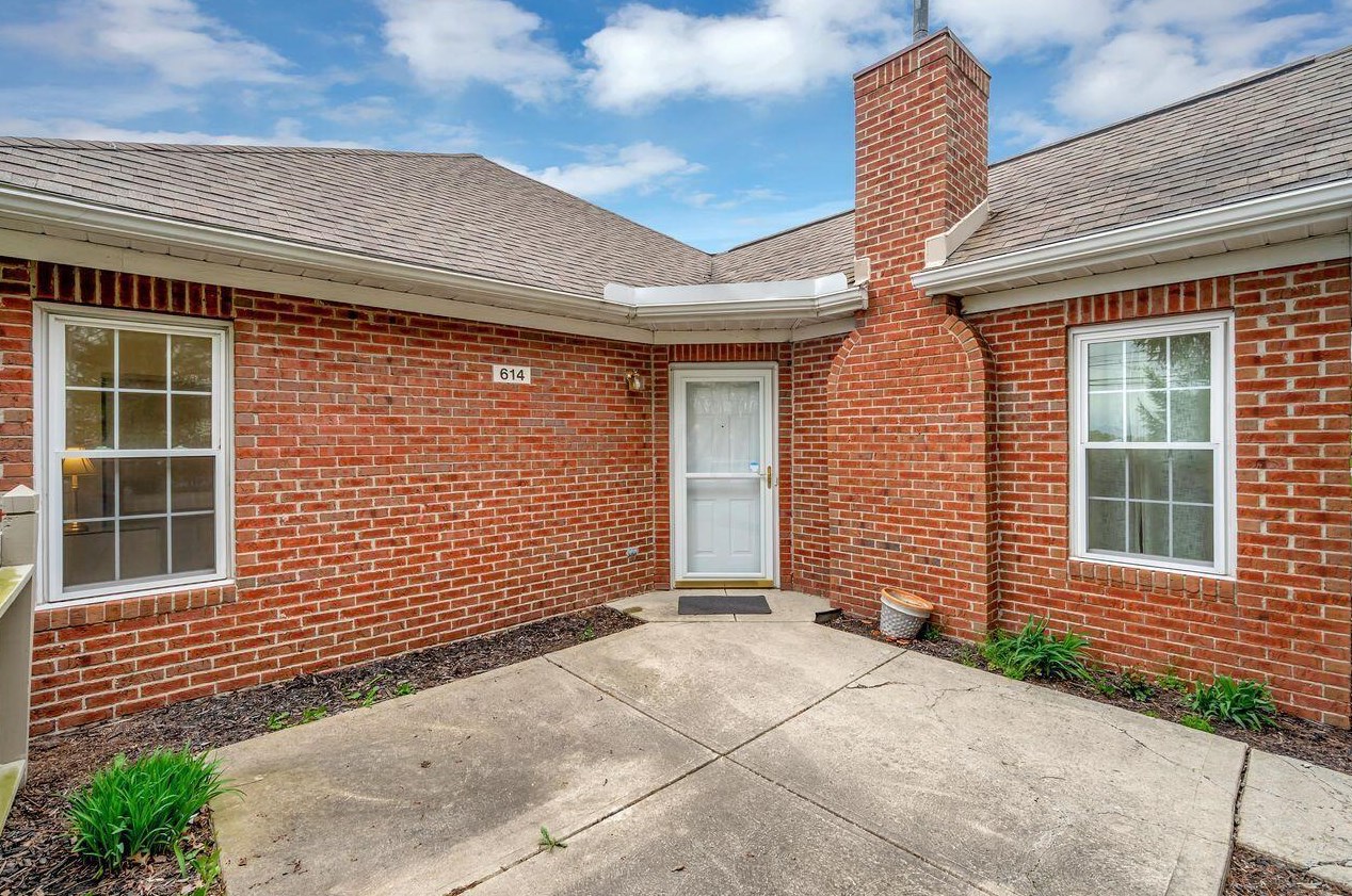614 Hampton Woods Dr, Marion, OH 43302