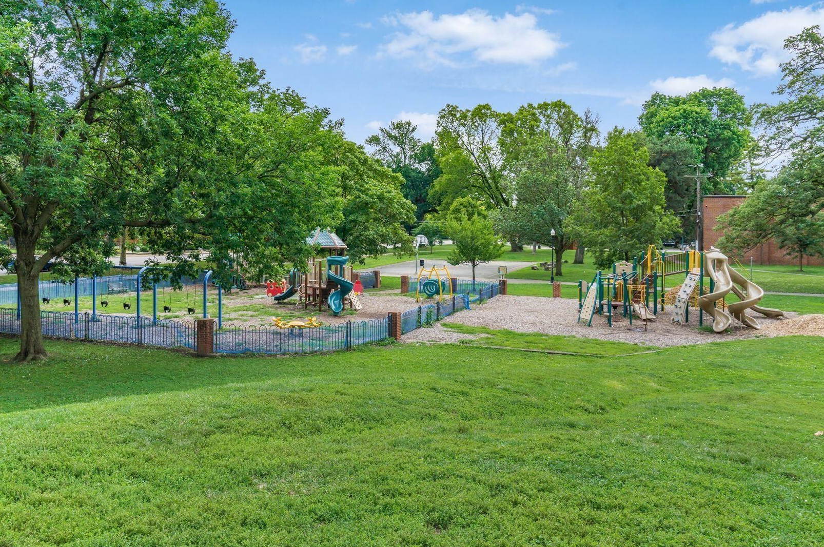 1557 High St, Columbus OH  43201-1154 exterior