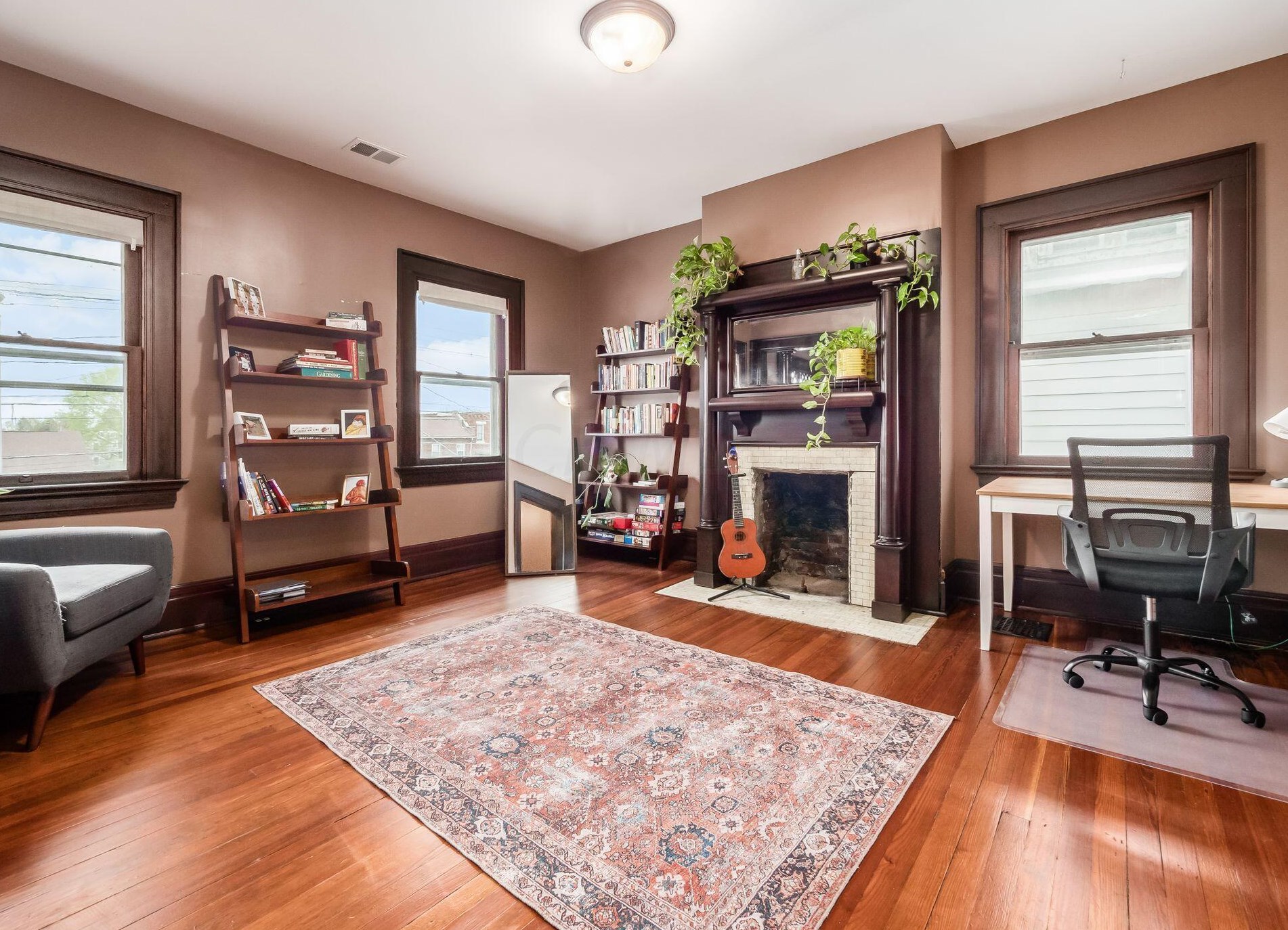 1557 High St, Columbus OH  43201-1154 exterior