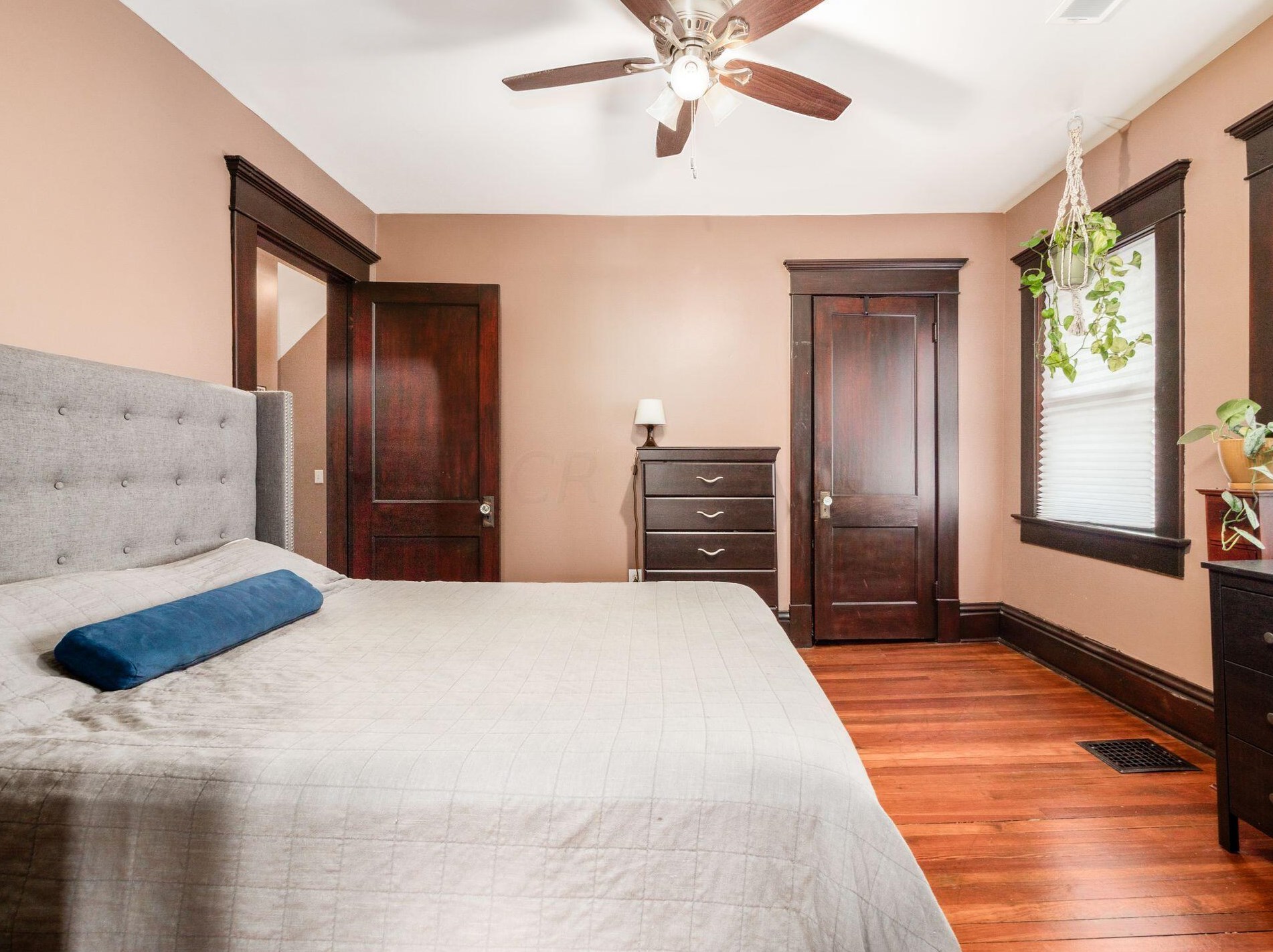 1557 High St, Columbus OH  43201-1154 exterior