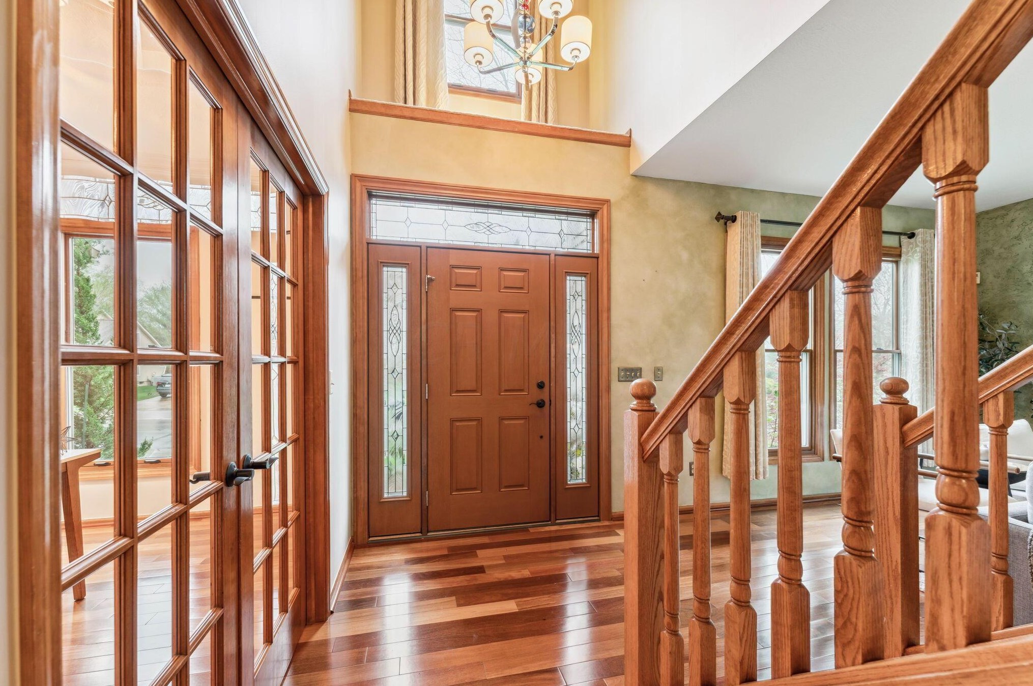 718 Westray Dr, Westerville, OH 43081-3754