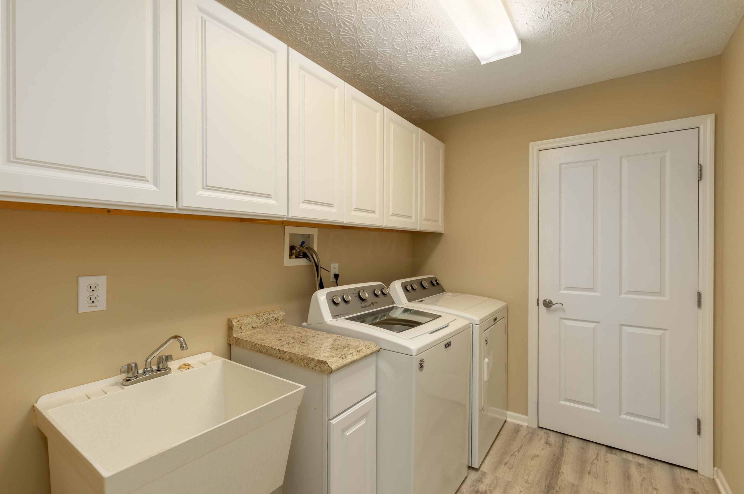 679 Old Dover Rd, Westerville OH  43082-6459 exterior