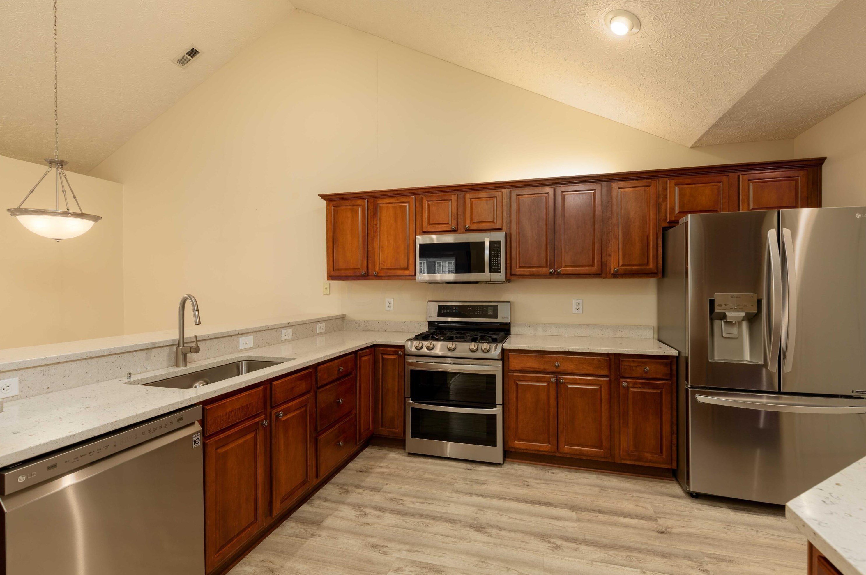 679 Old Dover Rd, Westerville OH  43082-6459 exterior