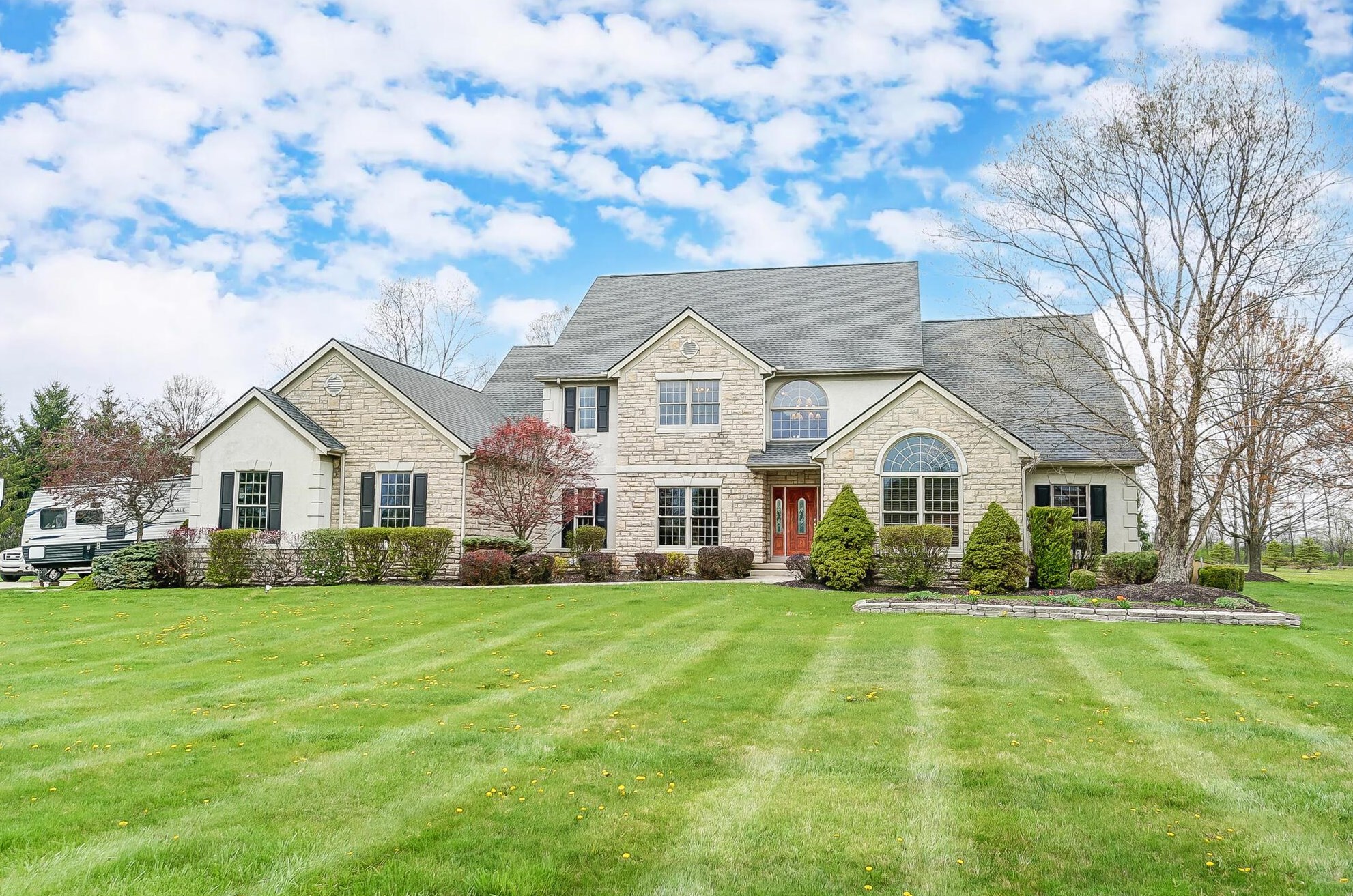 6880 Duffy Rd, Delaware, OH 43015-8408
