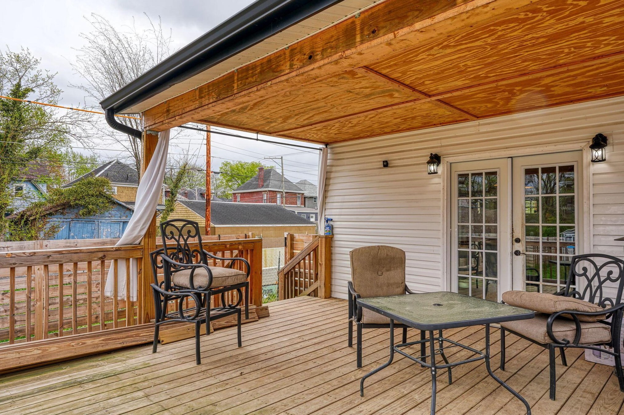 1128 Columbus St, Columbus OH  43206-1604 exterior