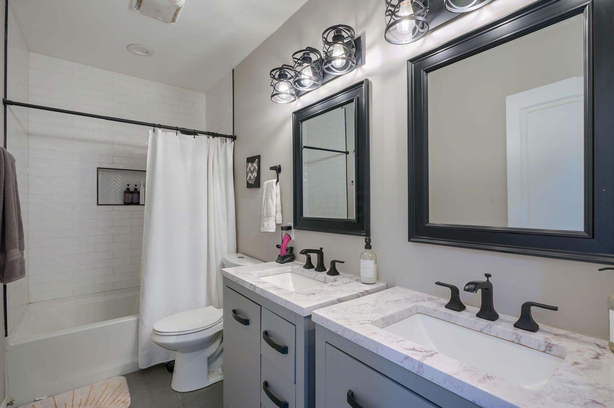 1128 Columbus St, Columbus OH  43206-1604 exterior