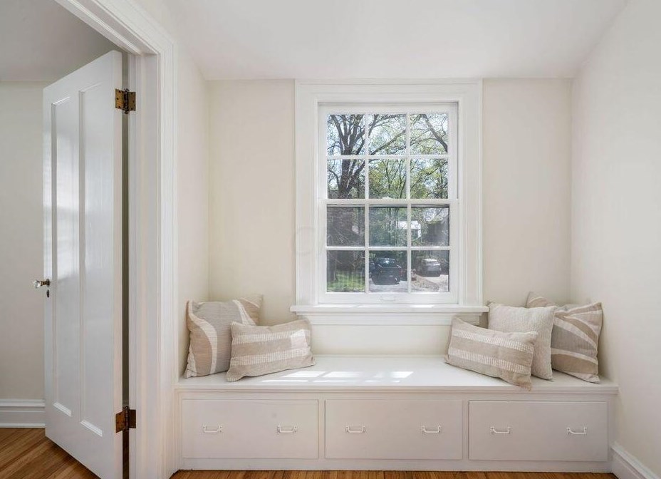 170 Jeffrey Pl, Columbus OH  43214-1704 exterior